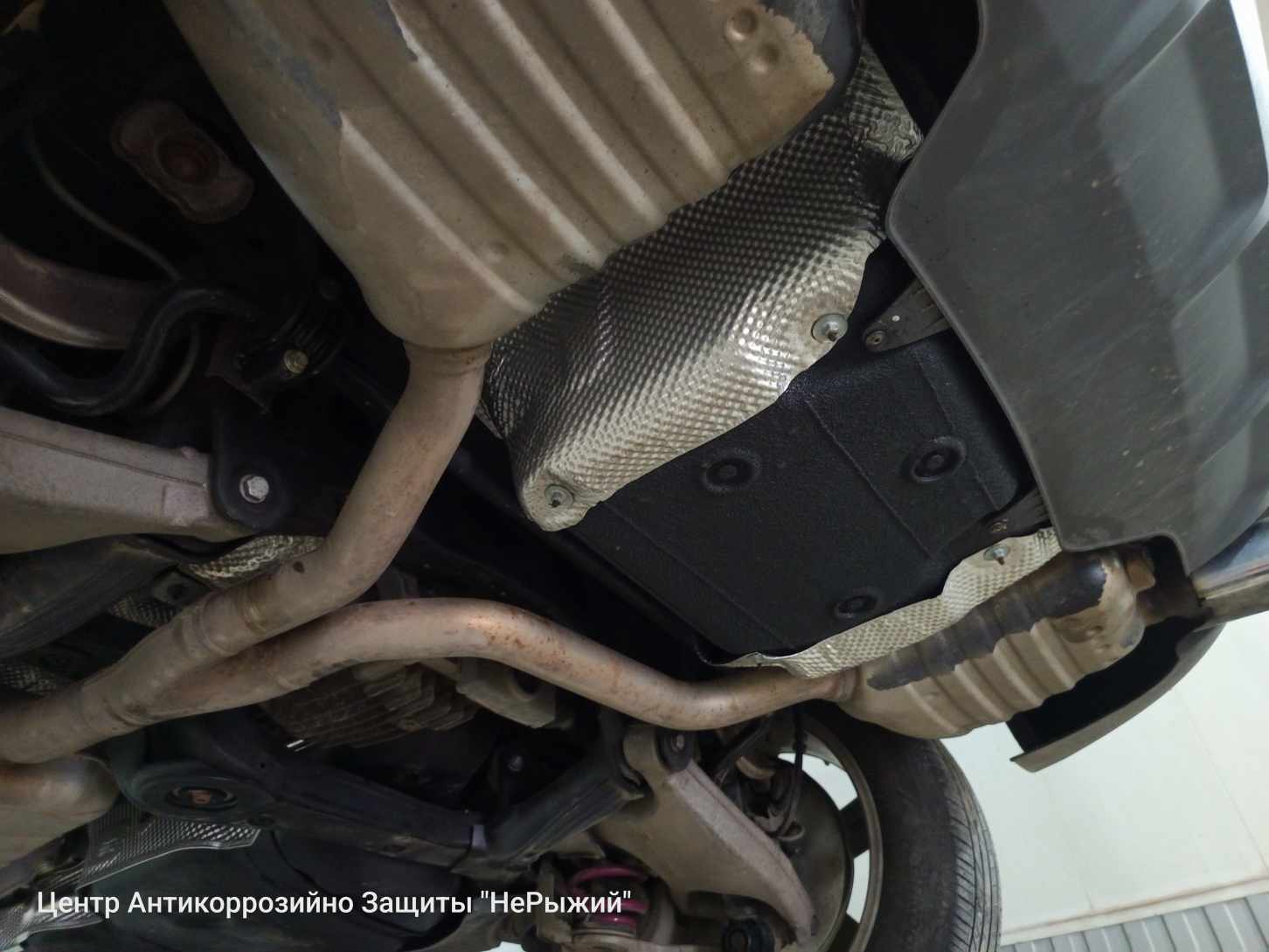 Автомобиль Audi Q5, этап: Сборка авто. Антикоррозийная обработка в Москве и МО — НеРыжий