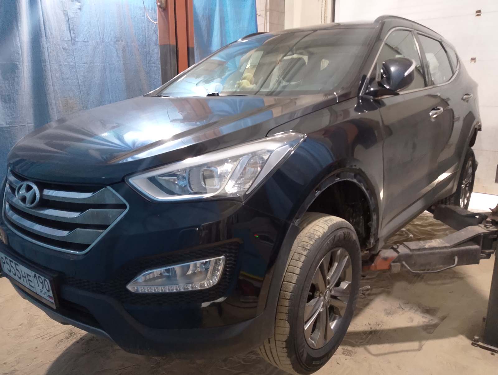 Автомобиль Hyundai Santa Fe IV (TM) до антикоррозийной обработки в Москве, Пескоструйная обработка. НеРыжий