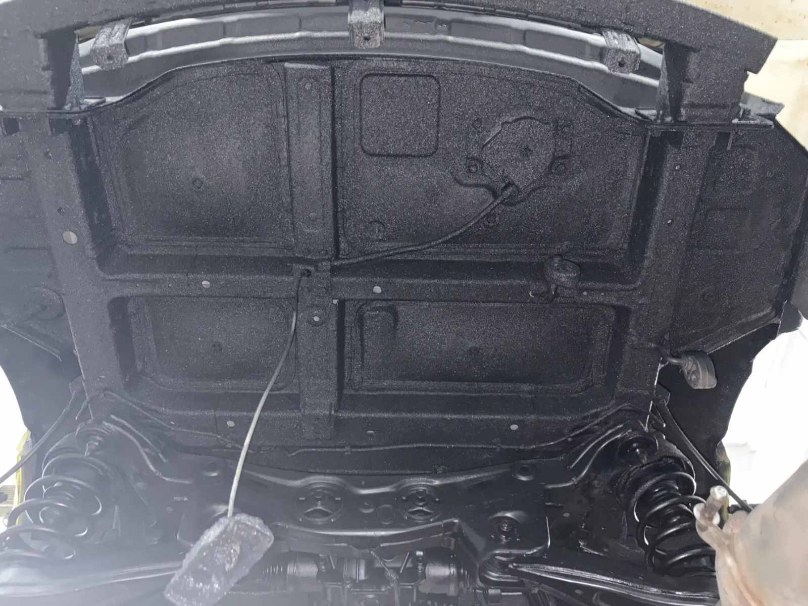 Автомобиль Hyundai Santa Fe IV (TM), этап: Распыляемый герметик. Антикоррозийная обработка в Москве и МО — НеРыжий