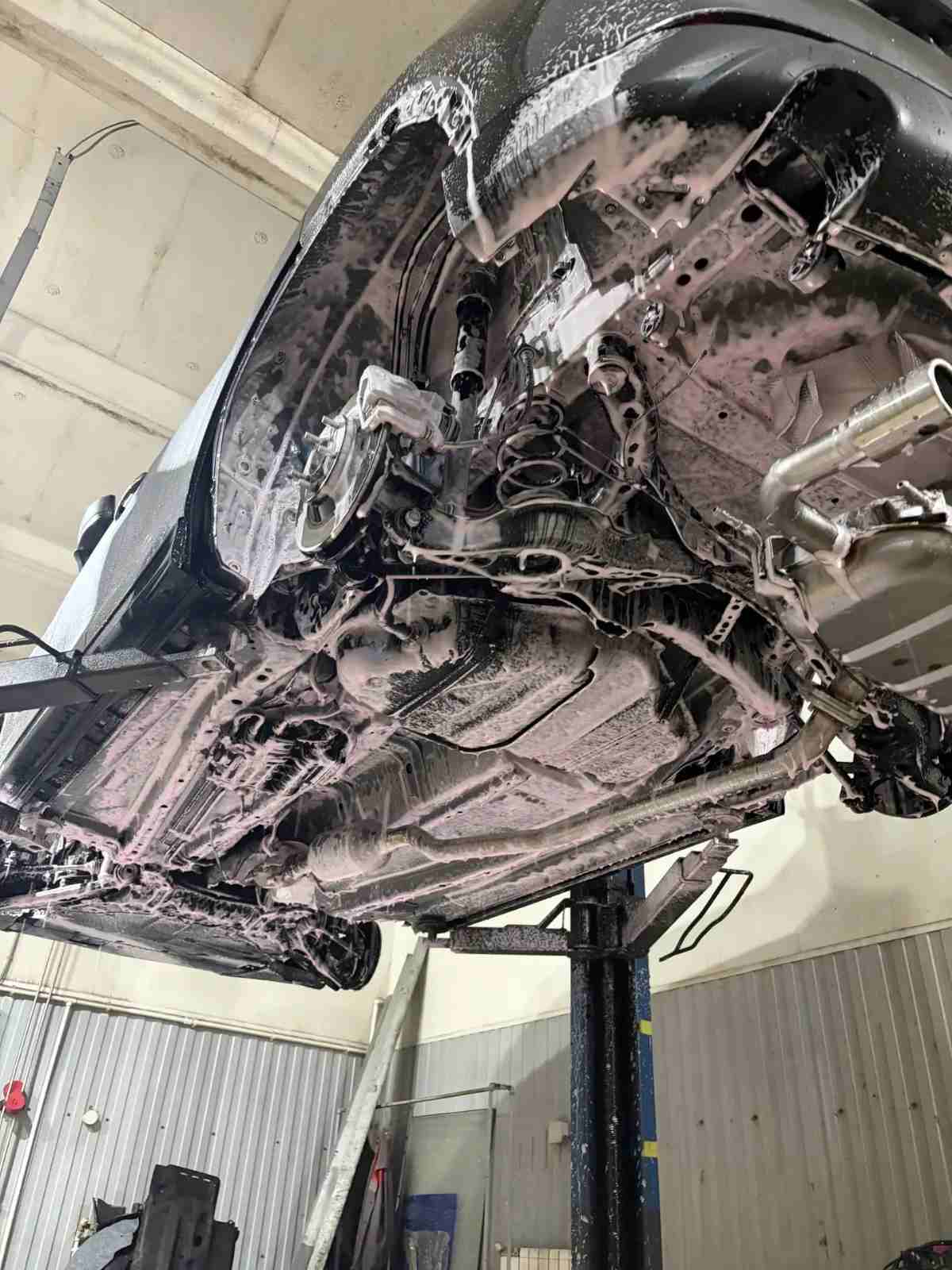Автомобиль Mazda CX-5 II, этап: Мойка днища для новых авто до 500км. Антикоррозийная обработка в Москве и МО — НеРыжий