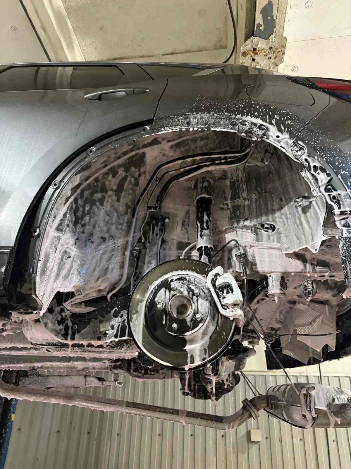 Автомобиль Mazda CX-5 II, этап: Мойка днища для новых авто до 500км. Антикоррозийная обработка в Москве и МО — НеРыжий