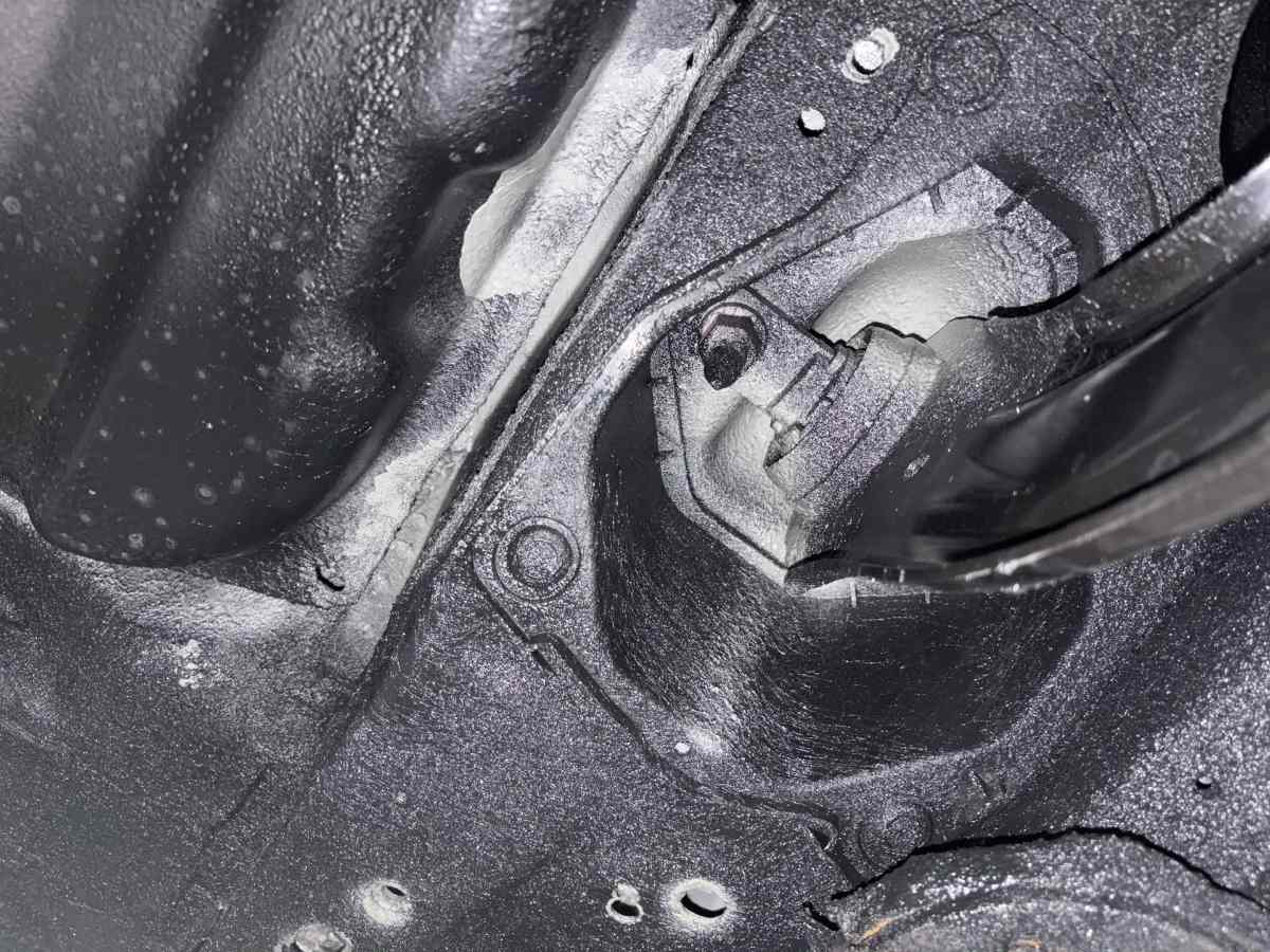 Автомобиль Mazda CX-5 II, этап: Обработка скрытых полостей.. Антикоррозийная обработка в Москве и МО — НеРыжий