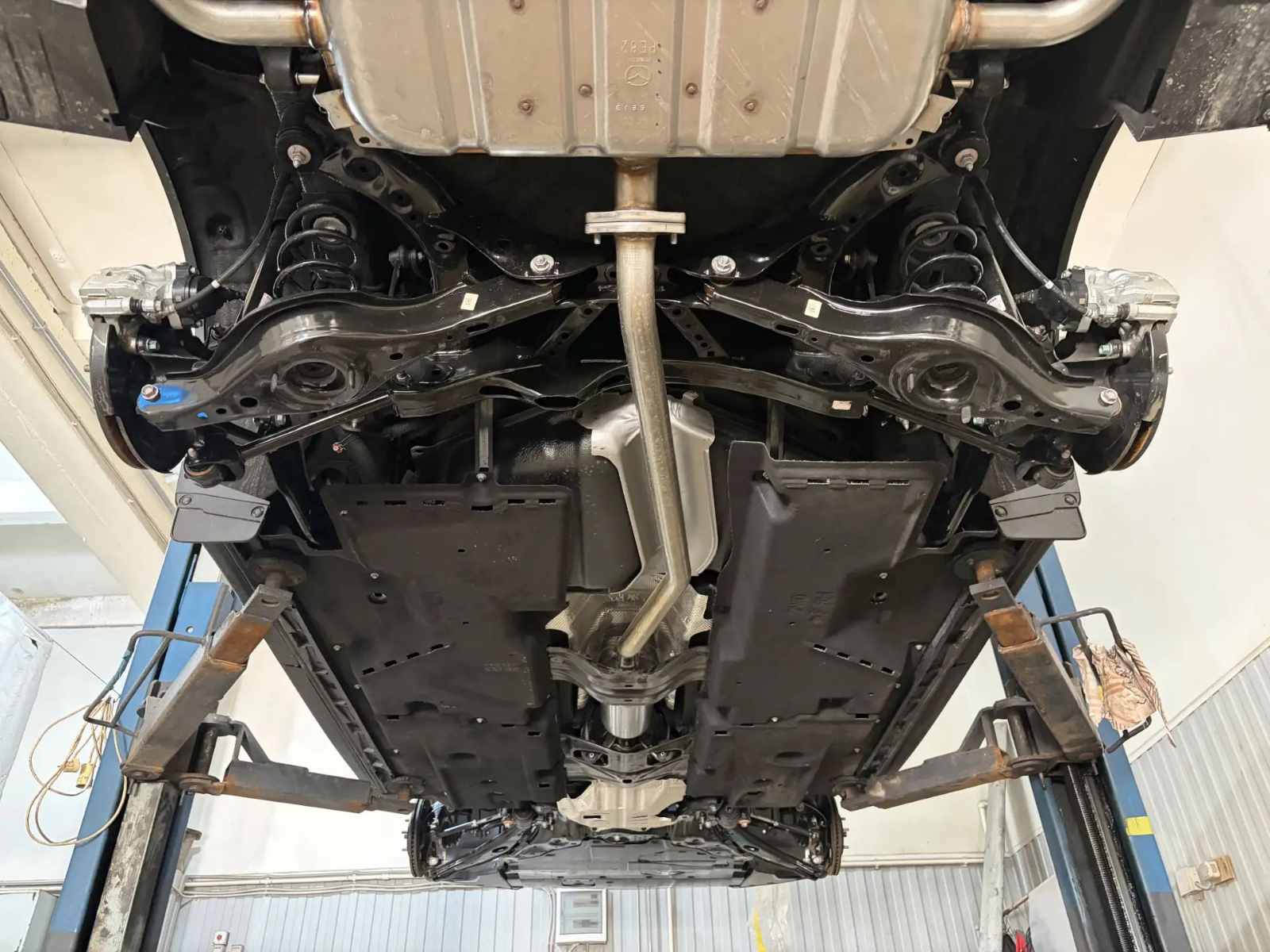 Автомобиль Mazda CX-5 II, этап: Техническая мойка кузова. Антикоррозийная обработка в Москве и МО — НеРыжий