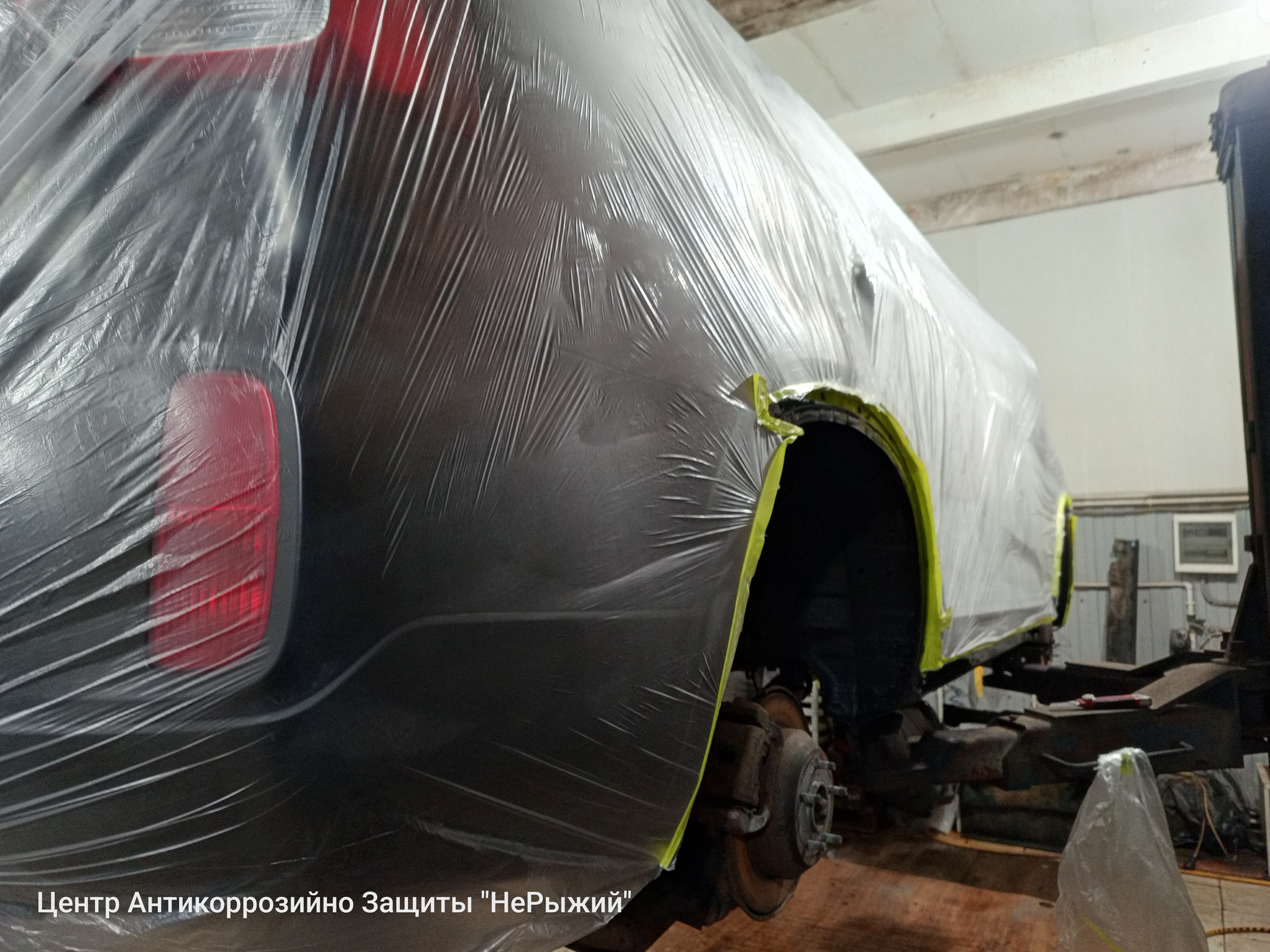 Автомобиль Kia Sorento III (UM), этап: Оклейка авто. Антикоррозийная обработка в Москве и МО — НеРыжий