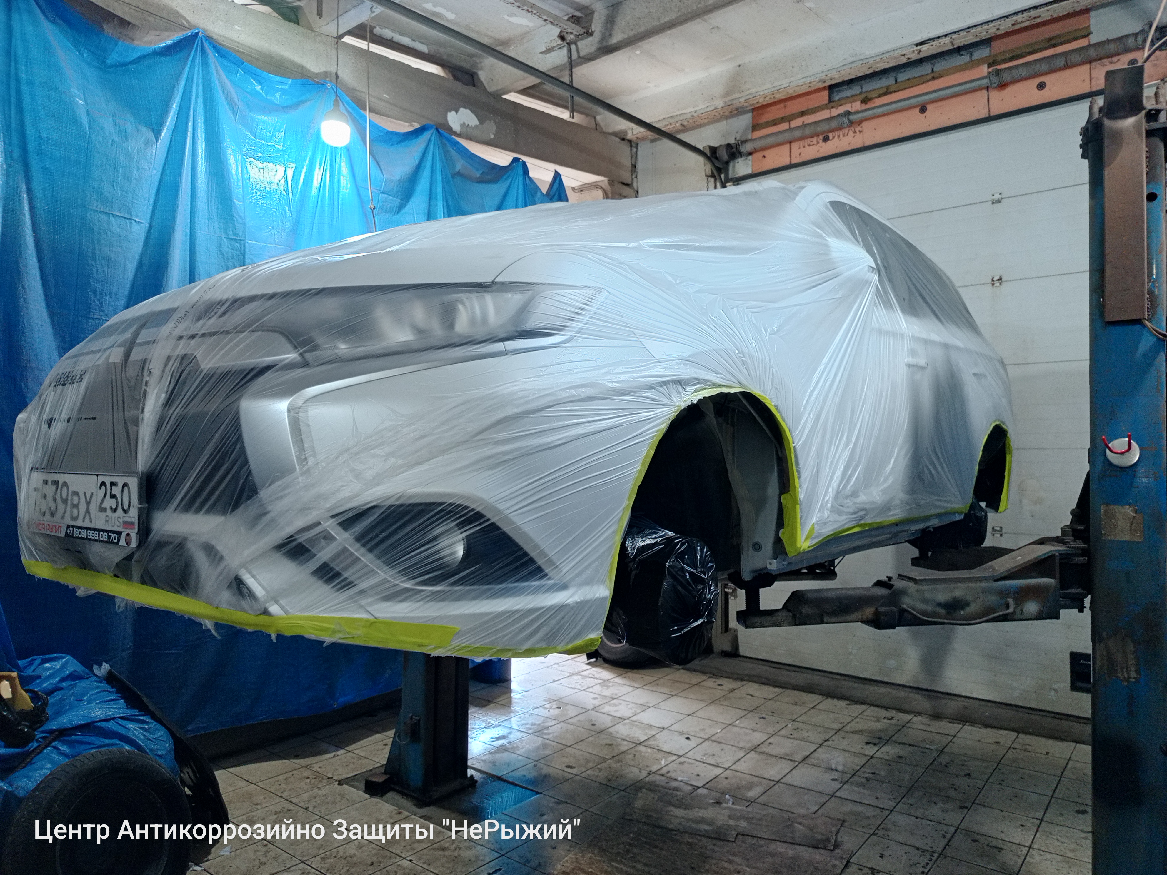 Автомобиль Mitsubishi Outlander IV, этап: Оклейка авто. Антикоррозийная обработка в Москве и МО — НеРыжий