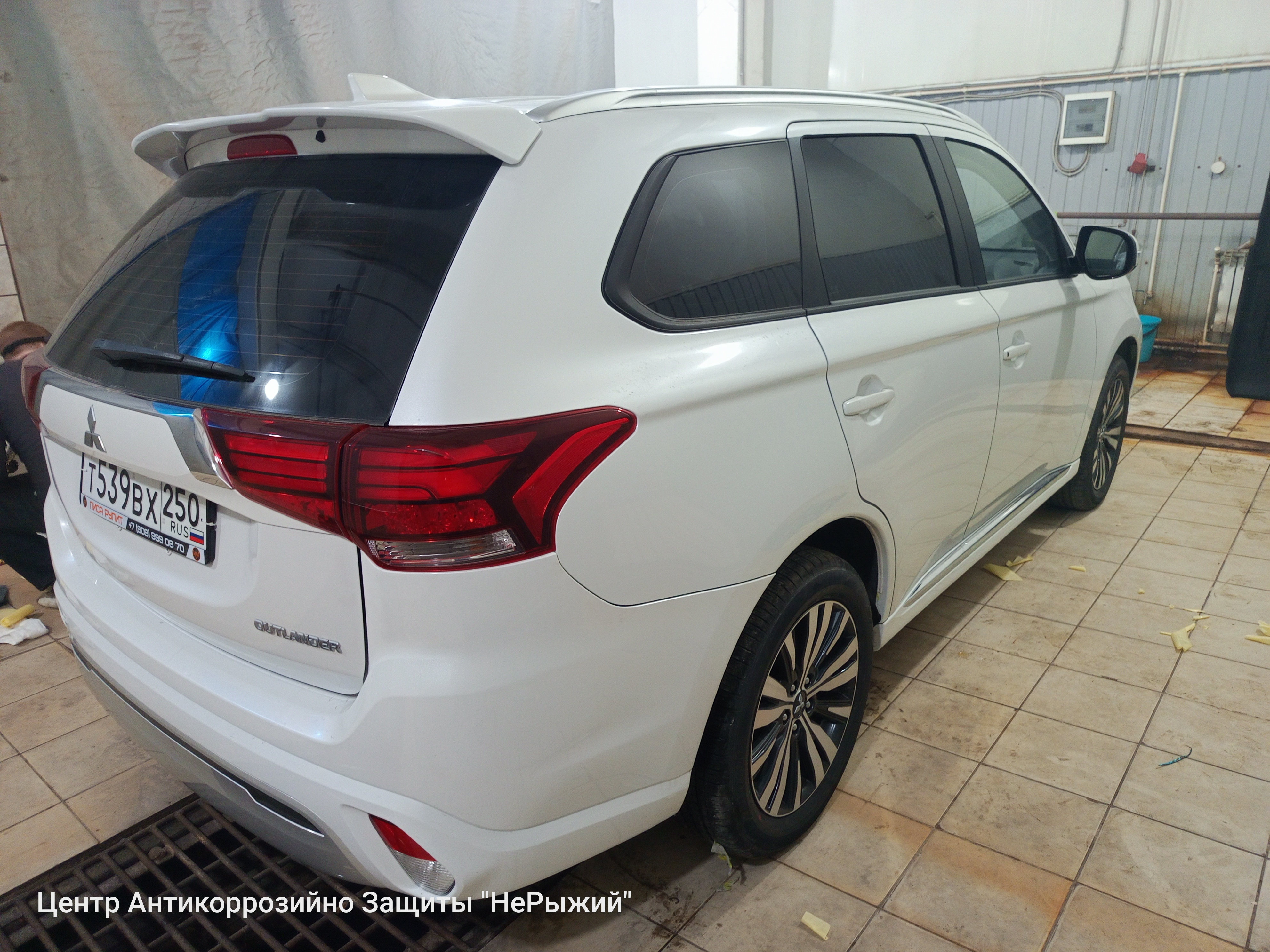 Автомобиль Mitsubishi Outlander IV, этап: Выдача авто. Антикоррозийная обработка в Москве и МО — НеРыжий