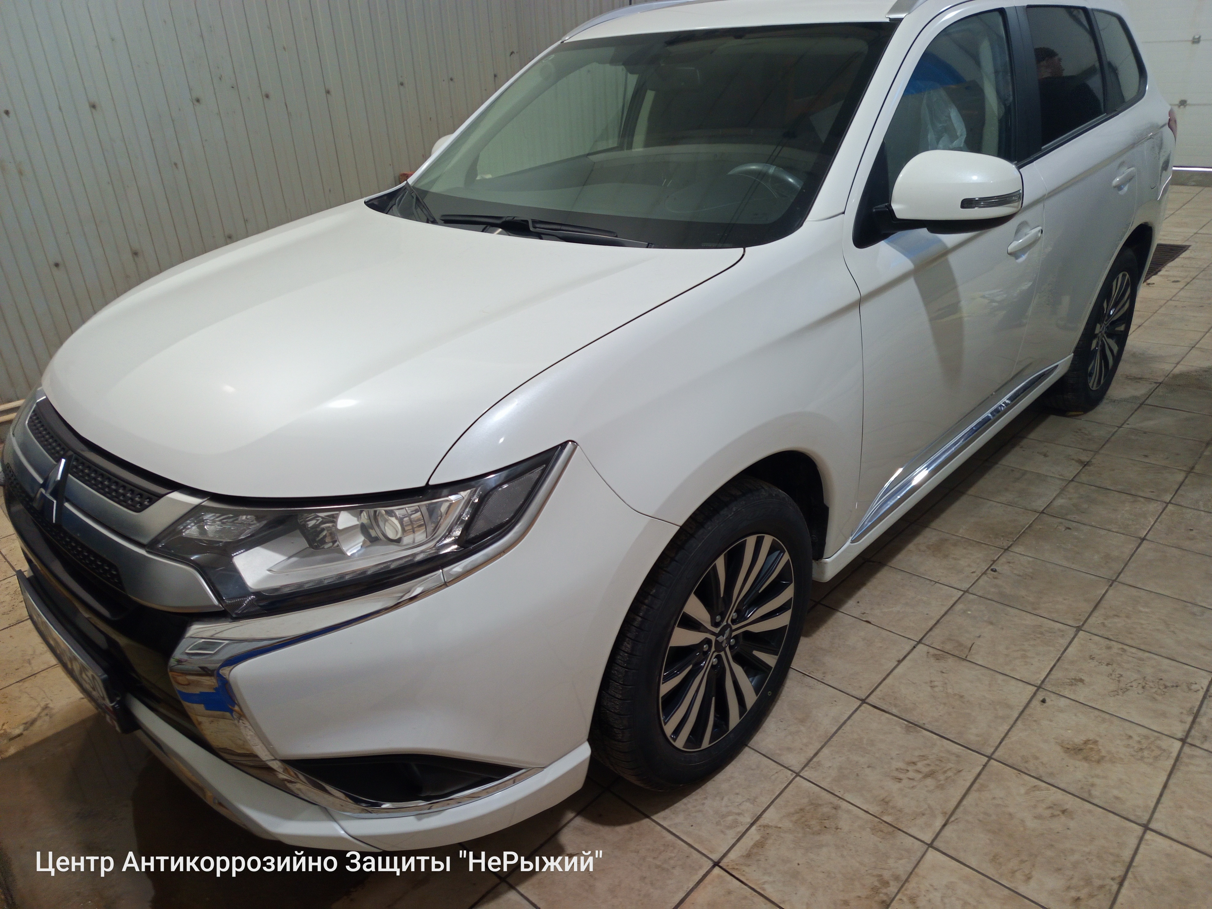 Автомобиль Mitsubishi Outlander IV, этап: Выдача авто. Антикоррозийная обработка в Москве и МО — НеРыжий