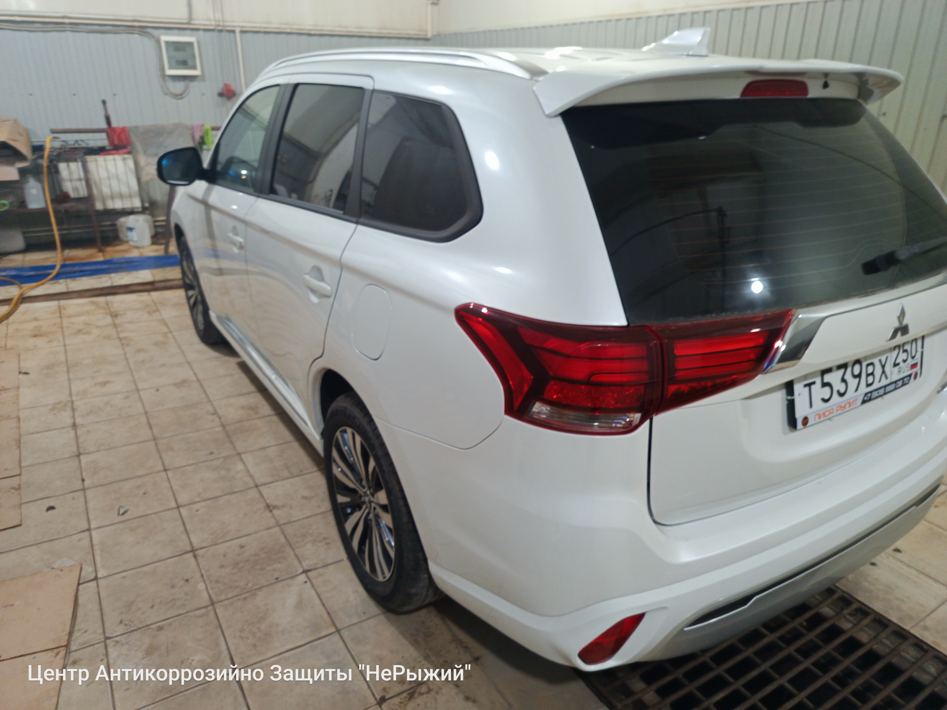 Автомобиль Mitsubishi Outlander IV, этап: Выдача авто. Антикоррозийная обработка в Москве и МО — НеРыжий