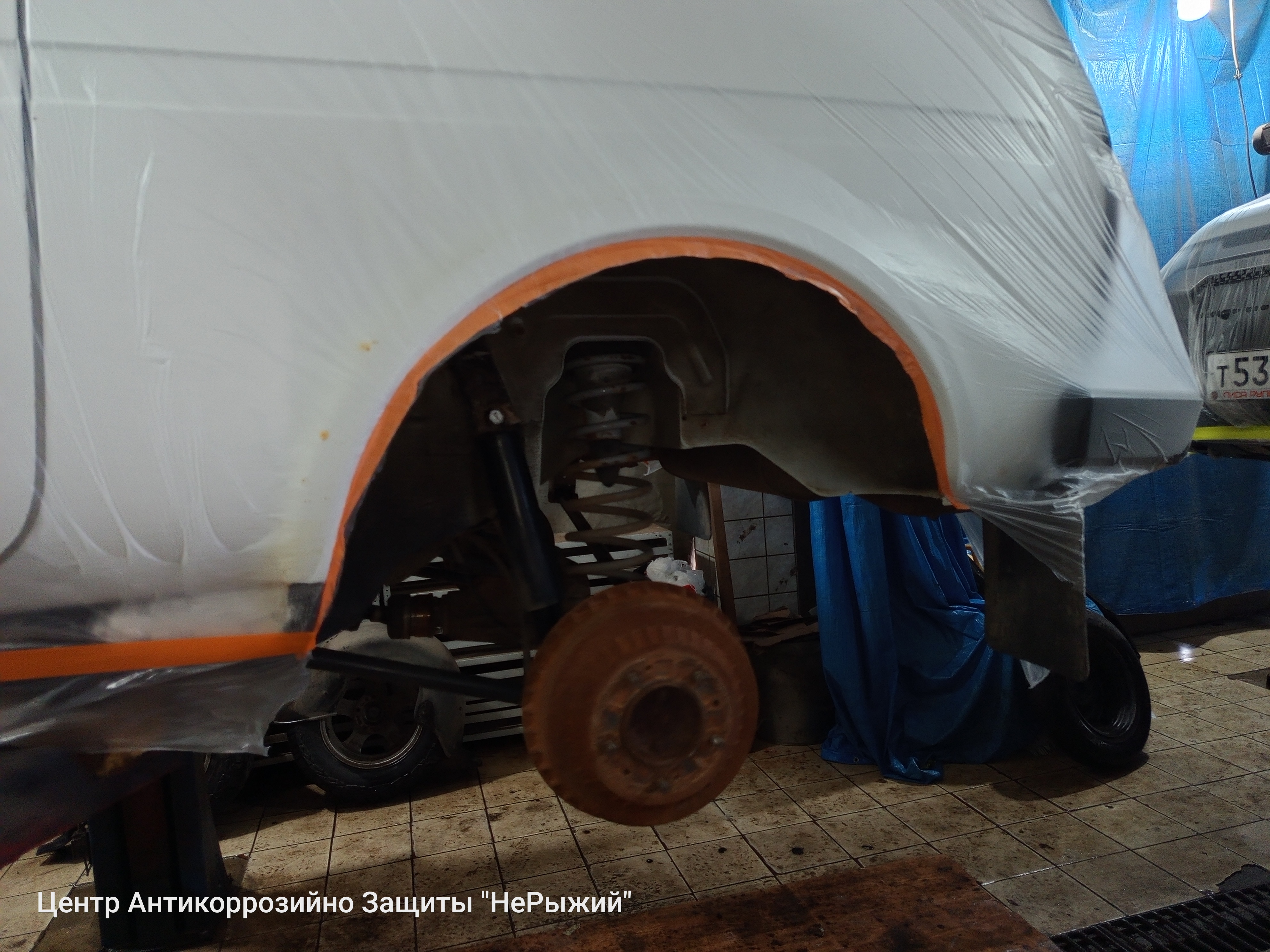 Автомобиль VAZ Niva 4X4, этап: Оклейка авто. Антикоррозийная обработка в Москве и МО — НеРыжий