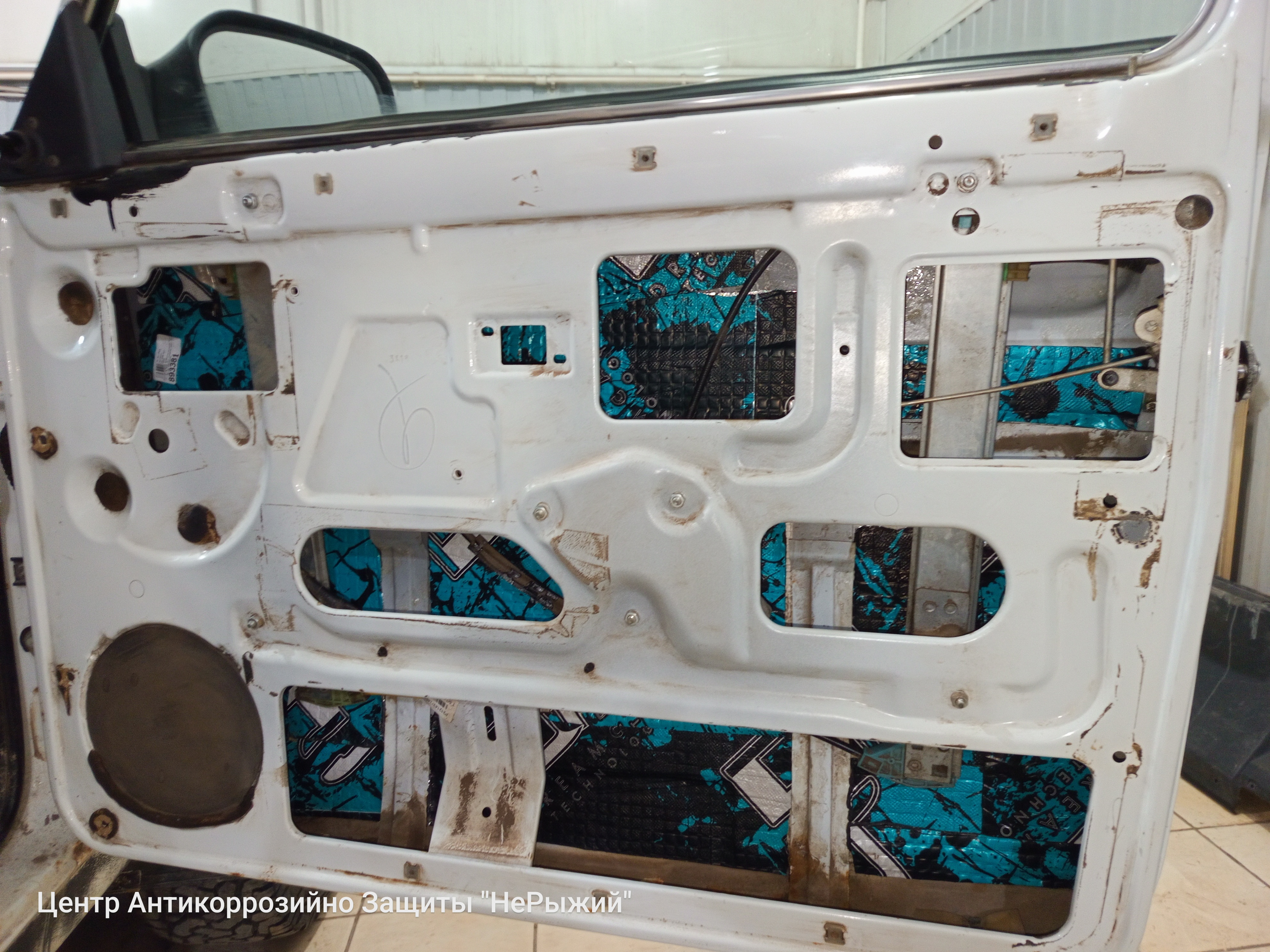 Автомобиль VAZ Niva 4X4, этап: Монтаж виброизоляции. Антикоррозийная обработка в Москве и МО — НеРыжий