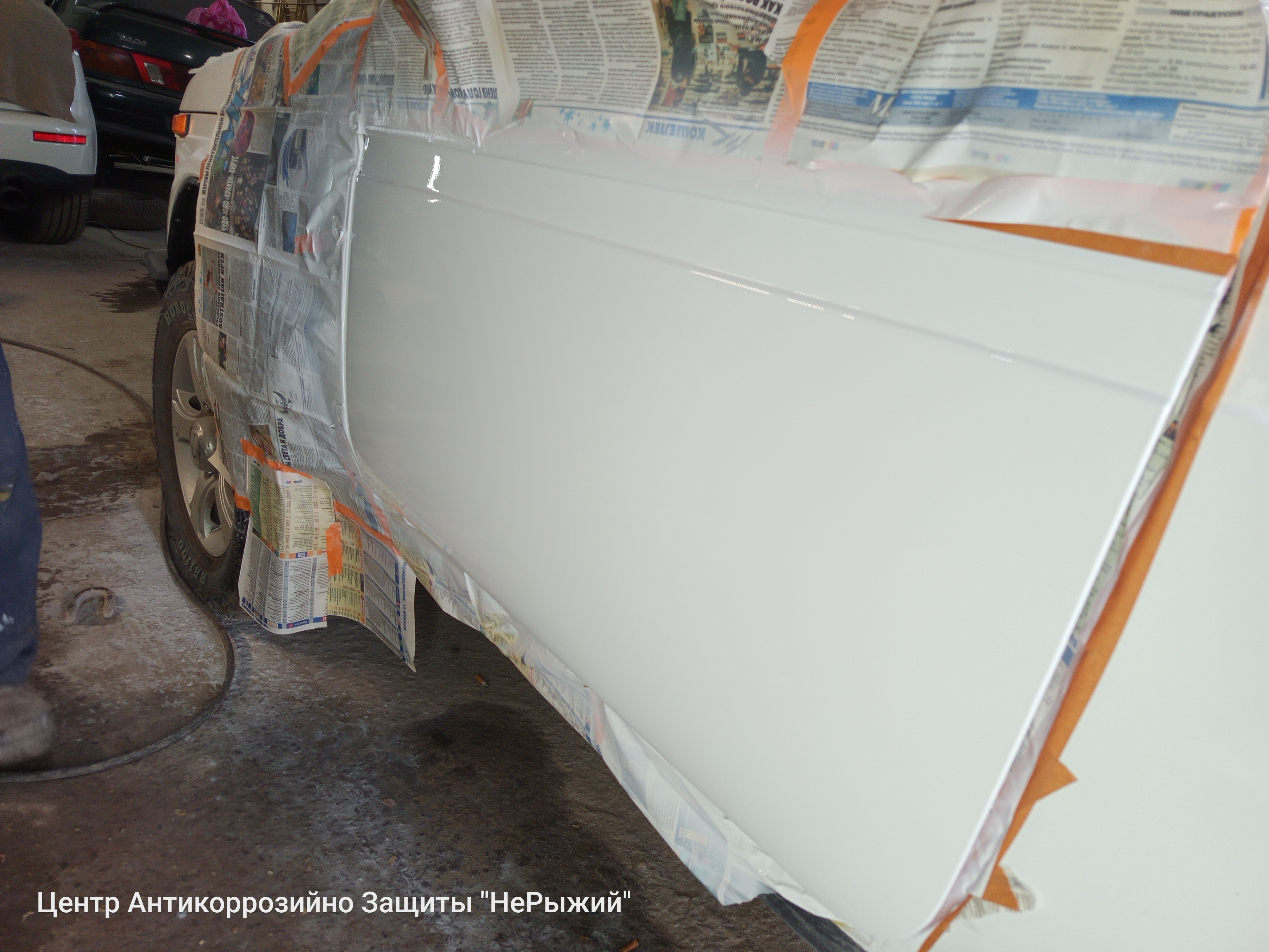 Автомобиль VAZ Niva 4X4, этап: Окрашивание загрунтованных поверхностей. Антикоррозийная обработка в Москве и МО — НеРыжий