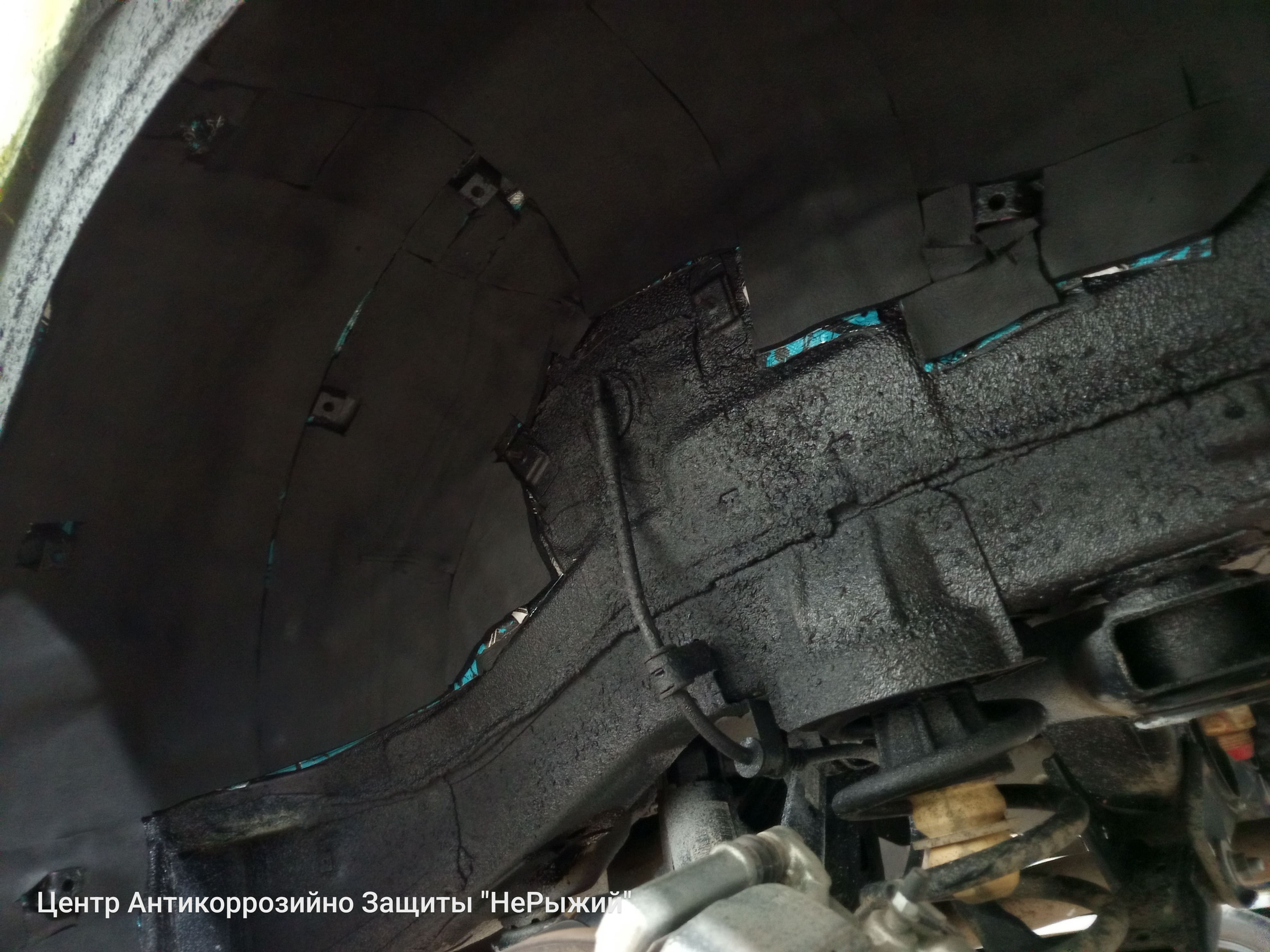 Автомобиль Dongfeng Fengon 5, этап: Монтаж шумоизоляции. Антикоррозийная обработка в Москве и МО — НеРыжий