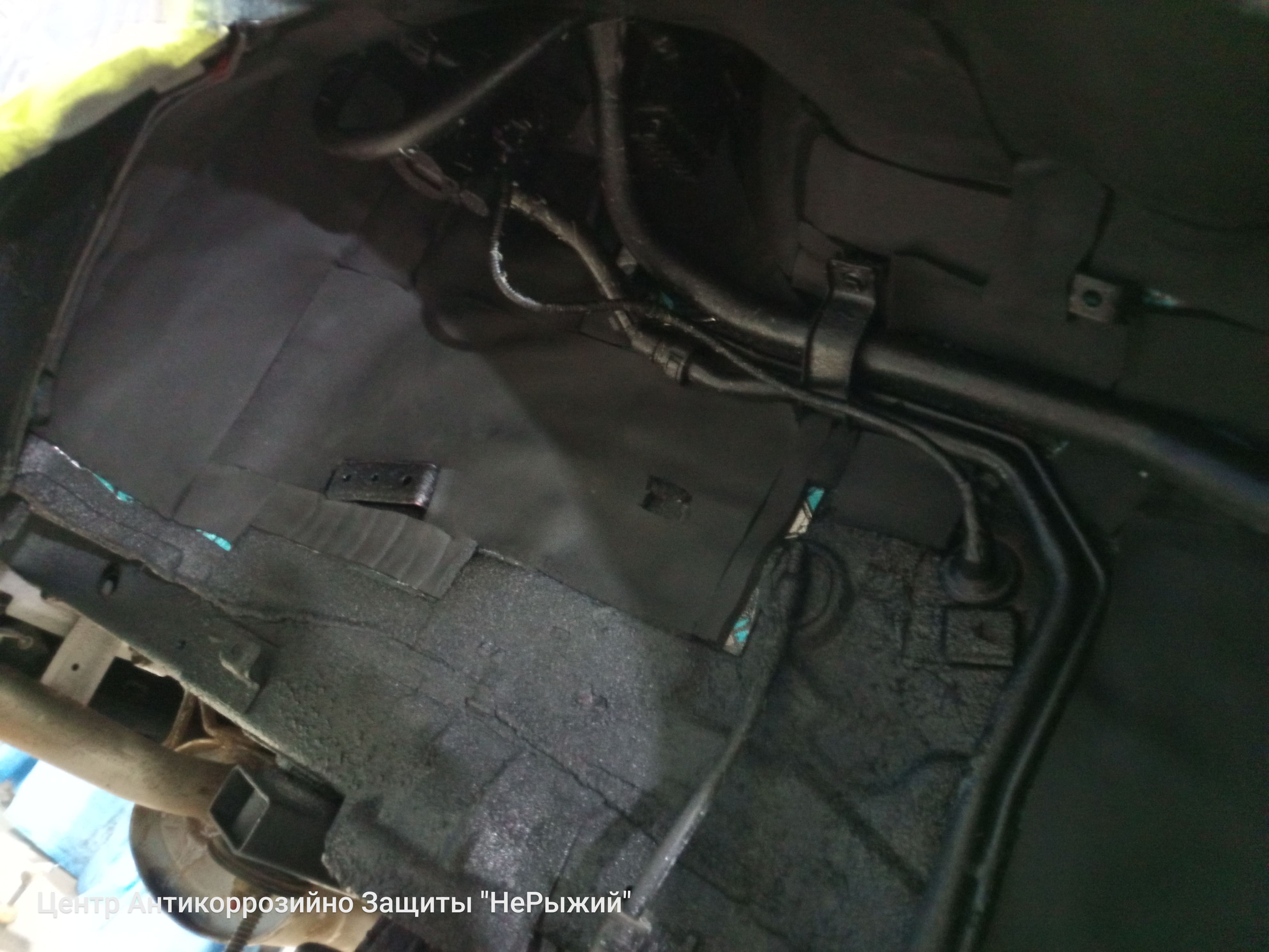 Автомобиль Dongfeng Fengon 5, этап: Монтаж шумоизоляции. Антикоррозийная обработка в Москве и МО — НеРыжий
