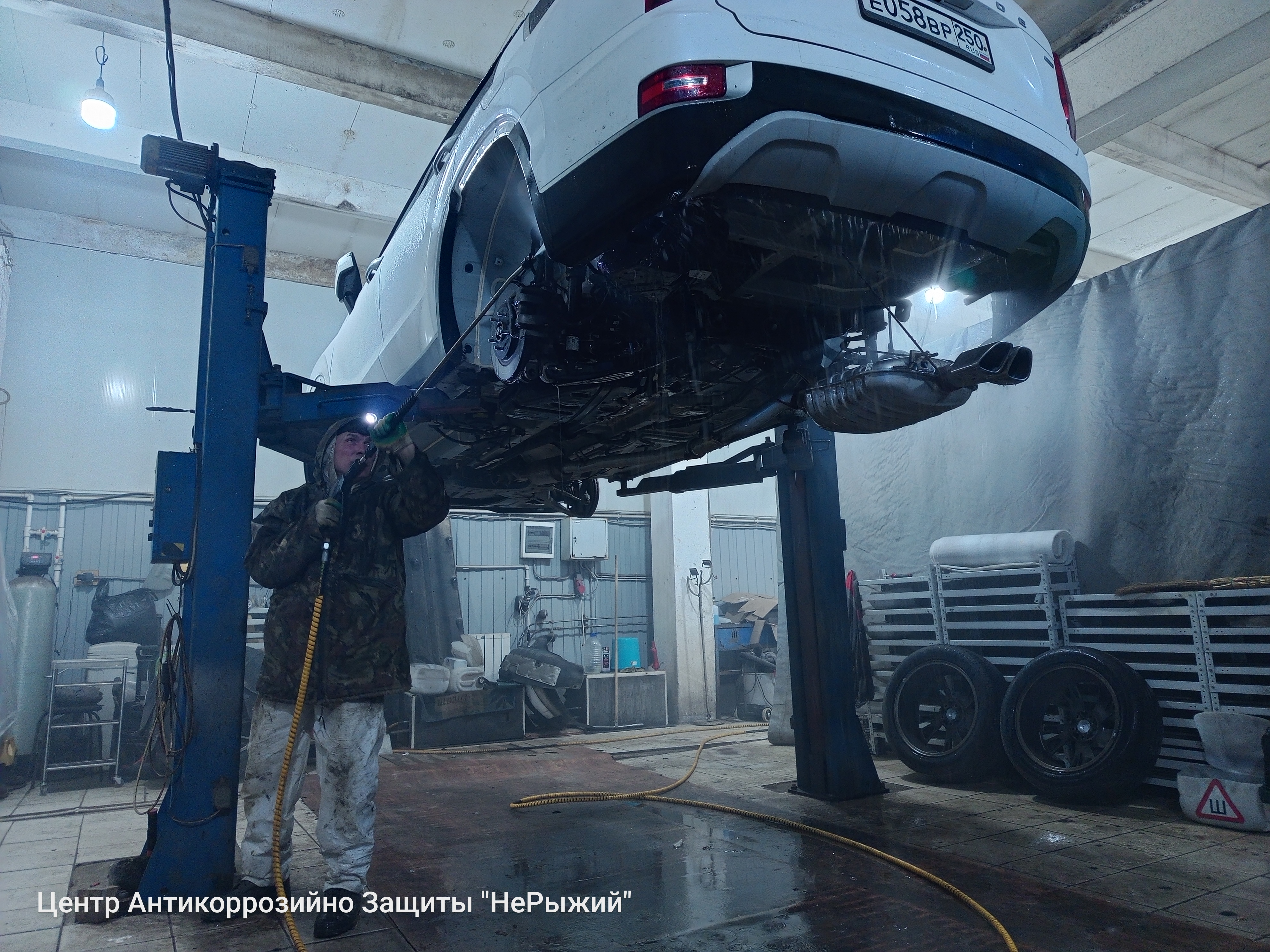Автомобиль Hyundai Palisade, этап: Мойка автомобиля. Антикоррозийная обработка в Москве и МО — НеРыжий