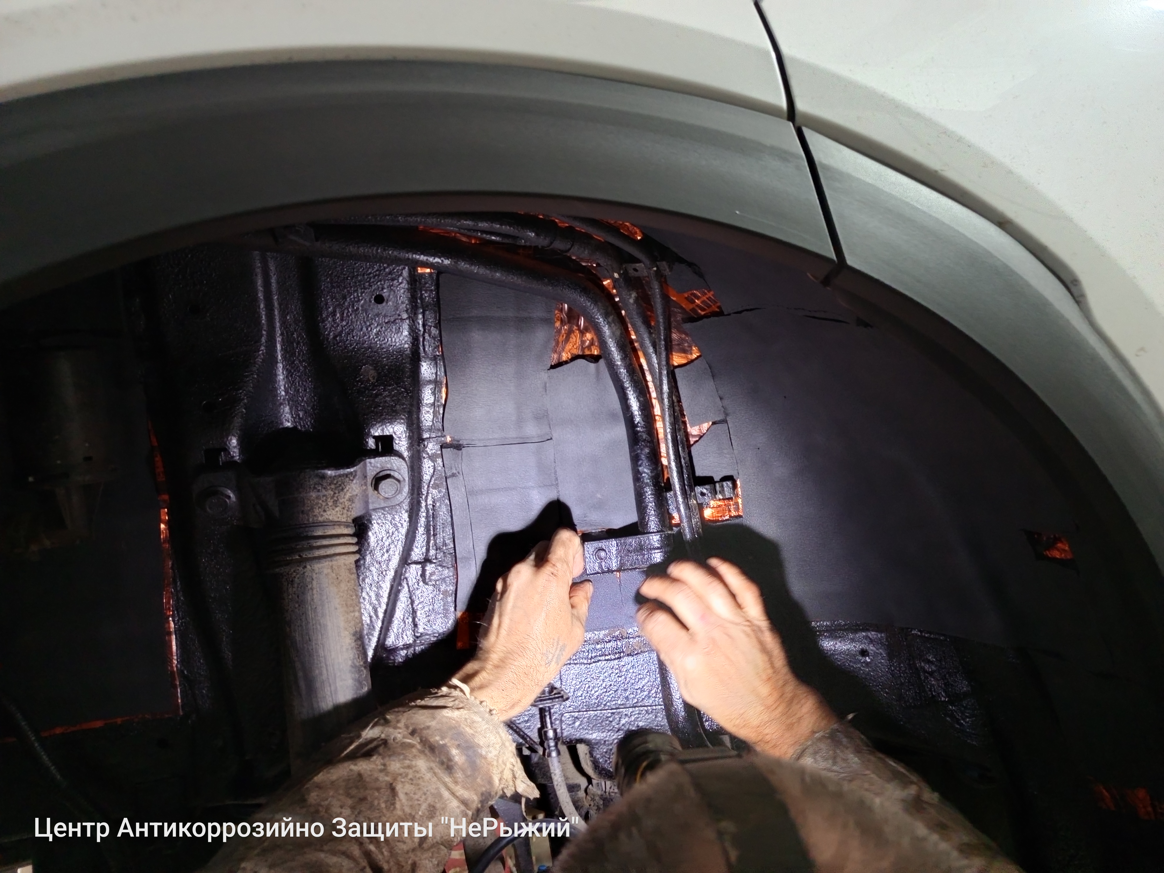 Автомобиль GAC GS8 II, этап: Монтаж шумоизоляции. Антикоррозийная обработка в Москве и МО — НеРыжий