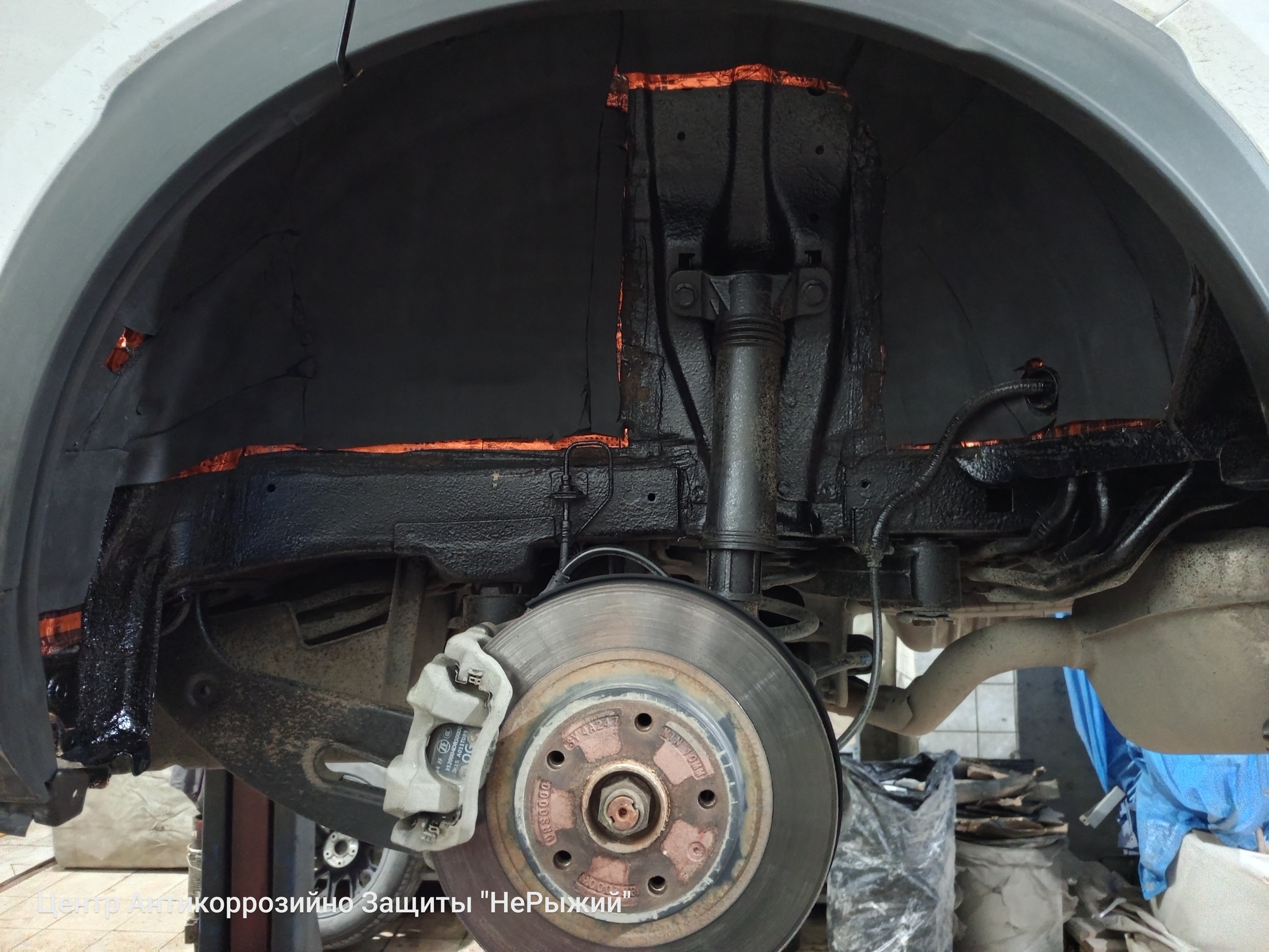 Автомобиль GAC GS8 II, этап: Монтаж шумоизоляции. Антикоррозийная обработка в Москве и МО — НеРыжий