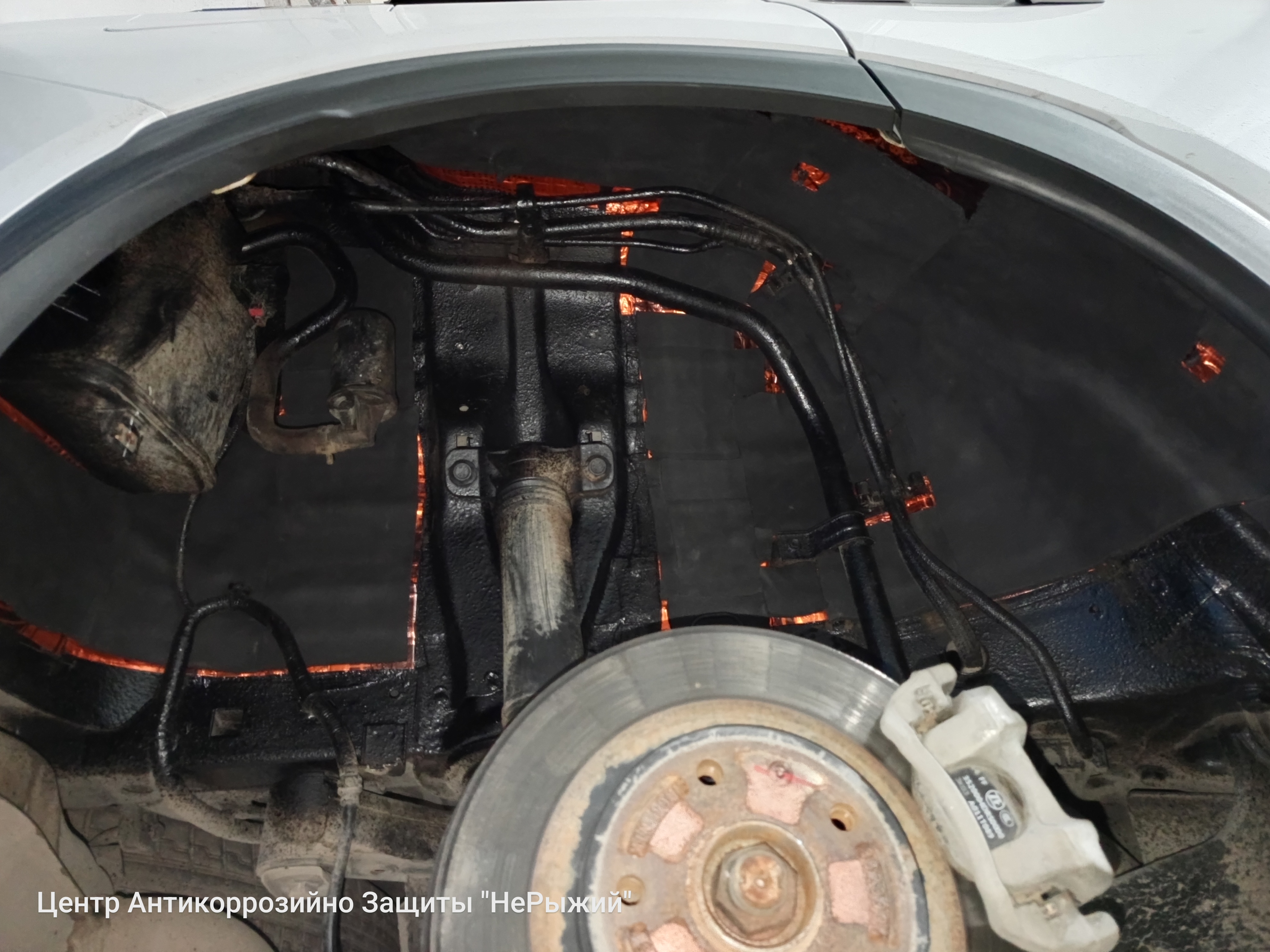 Автомобиль GAC GS8 II, этап: Монтаж шумоизоляции. Антикоррозийная обработка в Москве и МО — НеРыжий