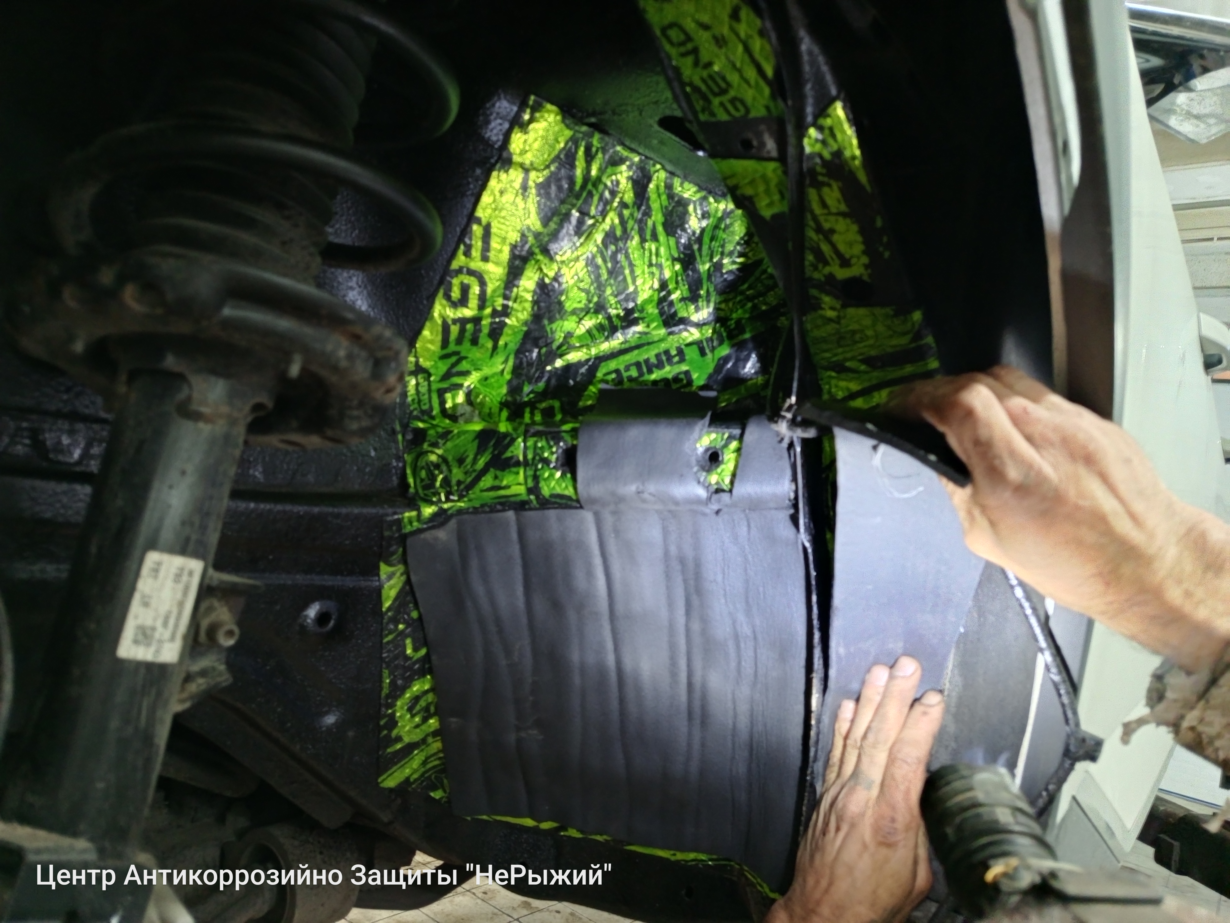 Автомобиль GAC GS8 II, этап: Монтаж шумоизоляции. Антикоррозийная обработка в Москве и МО — НеРыжий