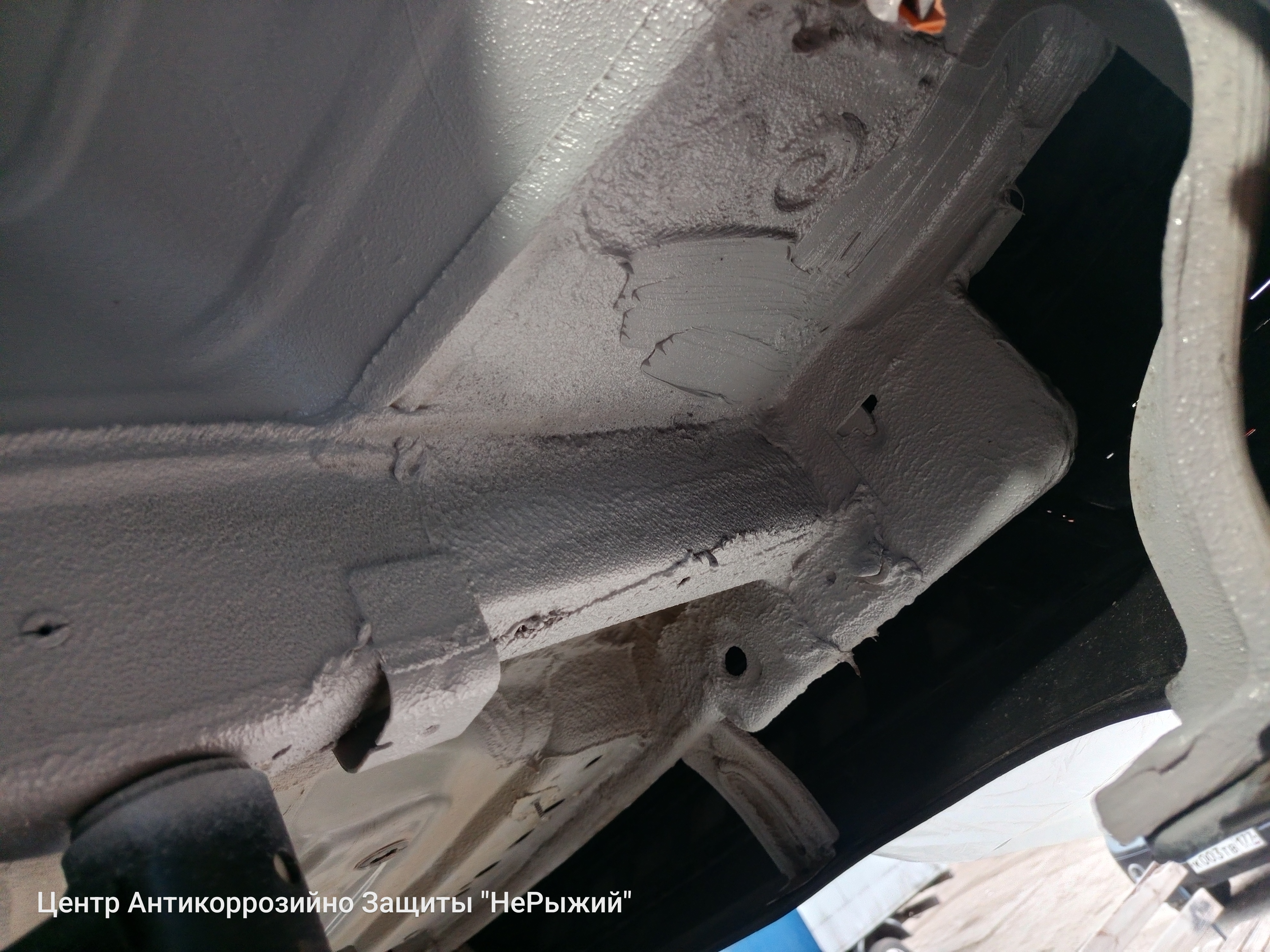 Автомобиль Volkswagen Tayron, этап: Распыляемый герметик. Антикоррозийная обработка в Москве и МО — НеРыжий