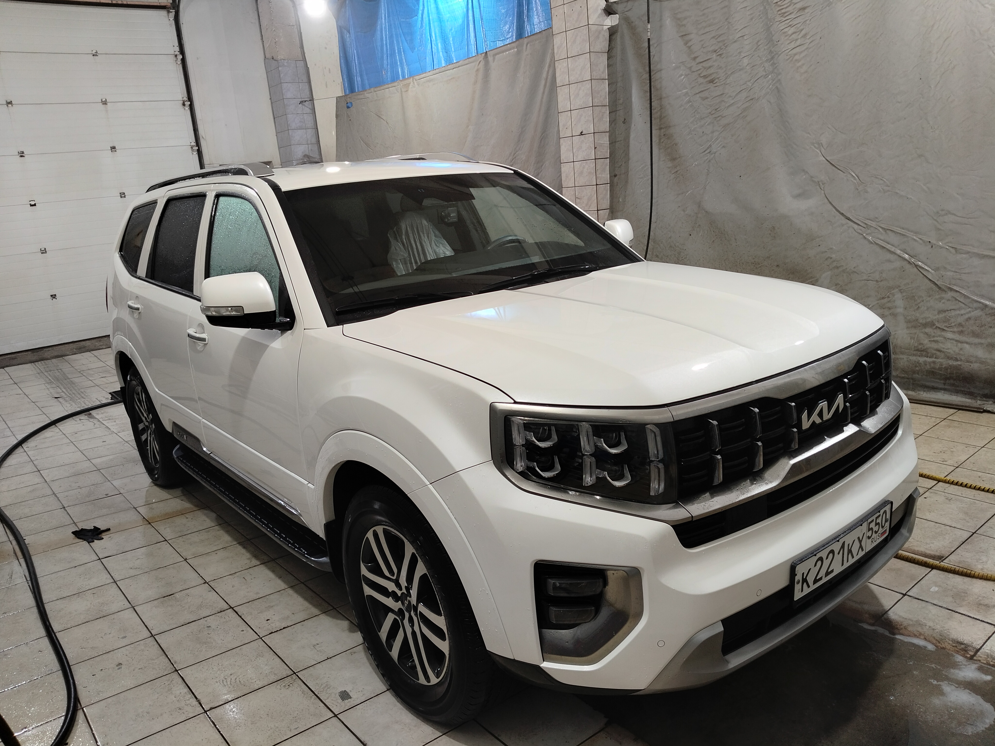 Автомобиль Kia Mohave II, этап: Техническая мойка кузова. Антикоррозийная обработка в Москве и МО — НеРыжий
