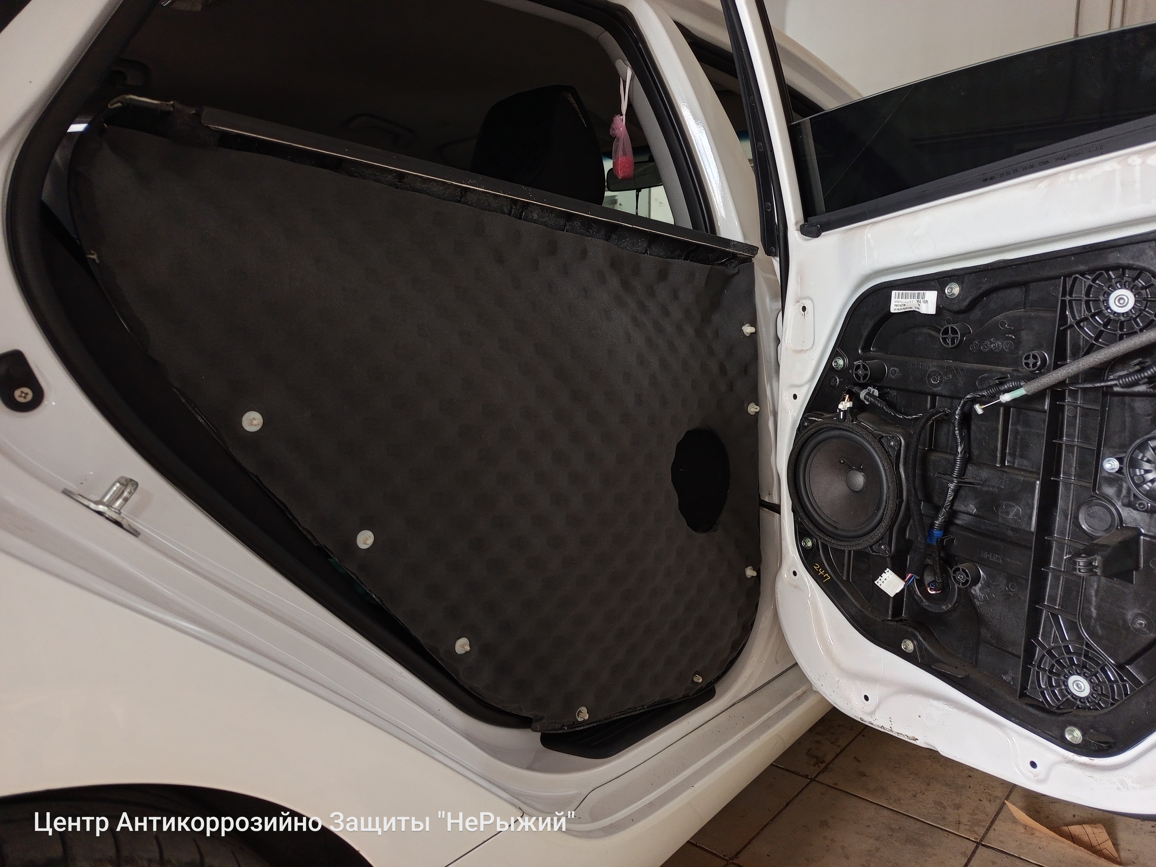 Автомобиль Hyundai i40, этап: Монтаж шумоизоляции. Антикоррозийная обработка в Москве и МО — НеРыжий