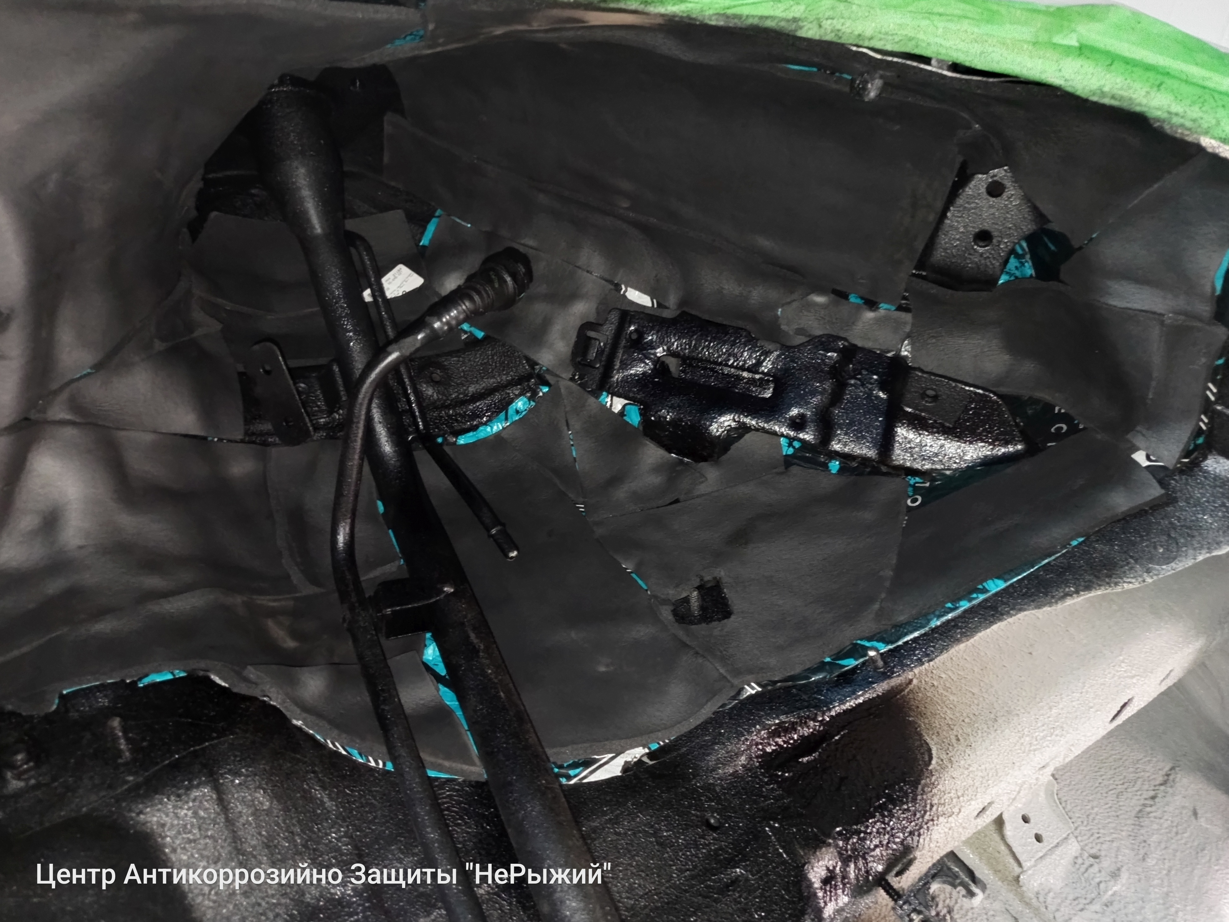 Автомобиль Haval M6 II, этап: Монтаж шумоизоляции. Антикоррозийная обработка в Москве и МО — НеРыжий