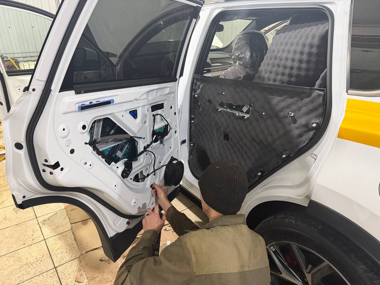 Автомобиль Chery Tiggo 7 Pro Max, этап: Монтаж шумоизоляции. Антикоррозийная обработка в Москве и МО — НеРыжий