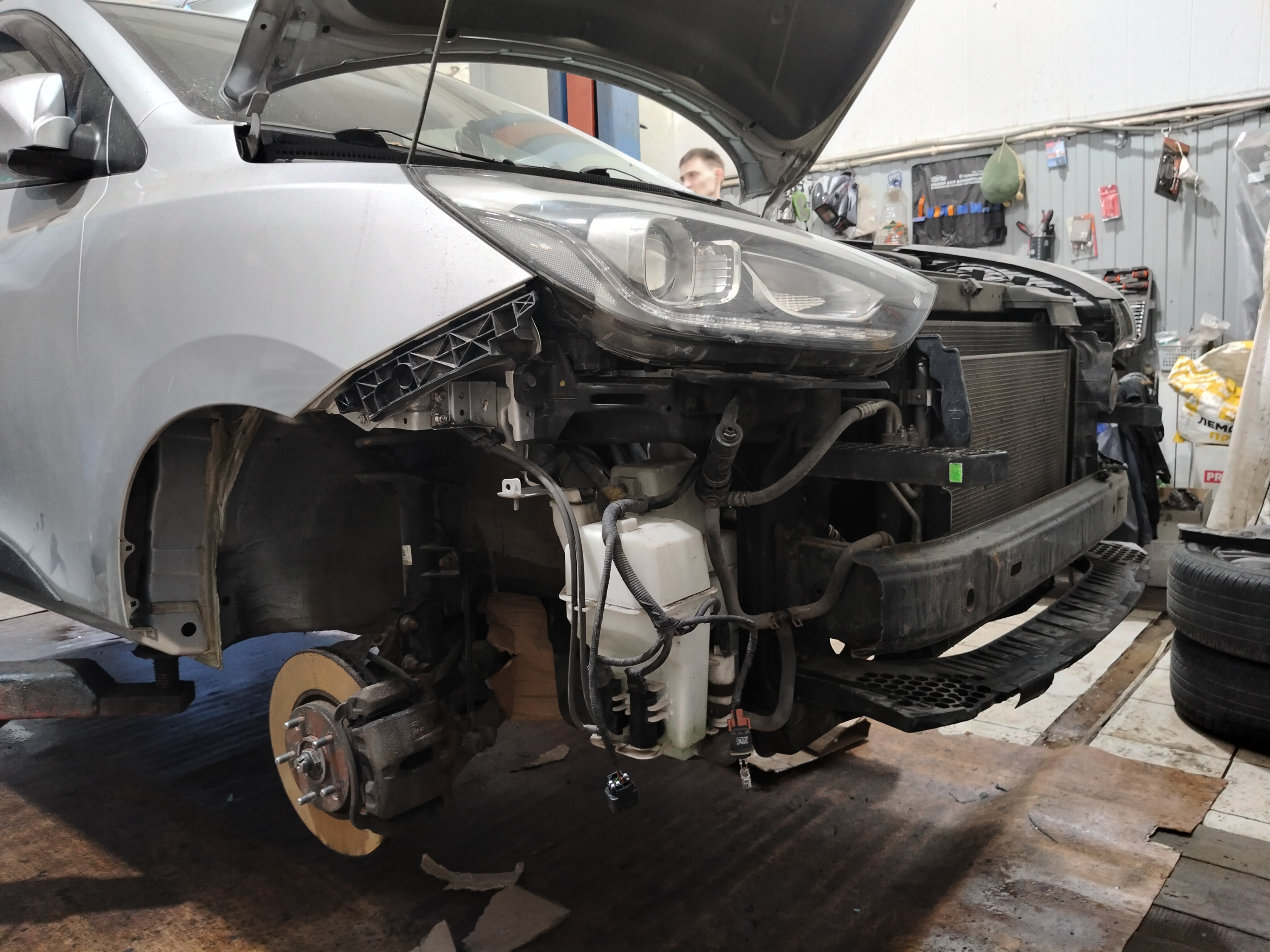 Автомобиль Hyundai ix35, этап: Разбор автомобиля. Антикоррозийная обработка в Москве и МО — НеРыжий
