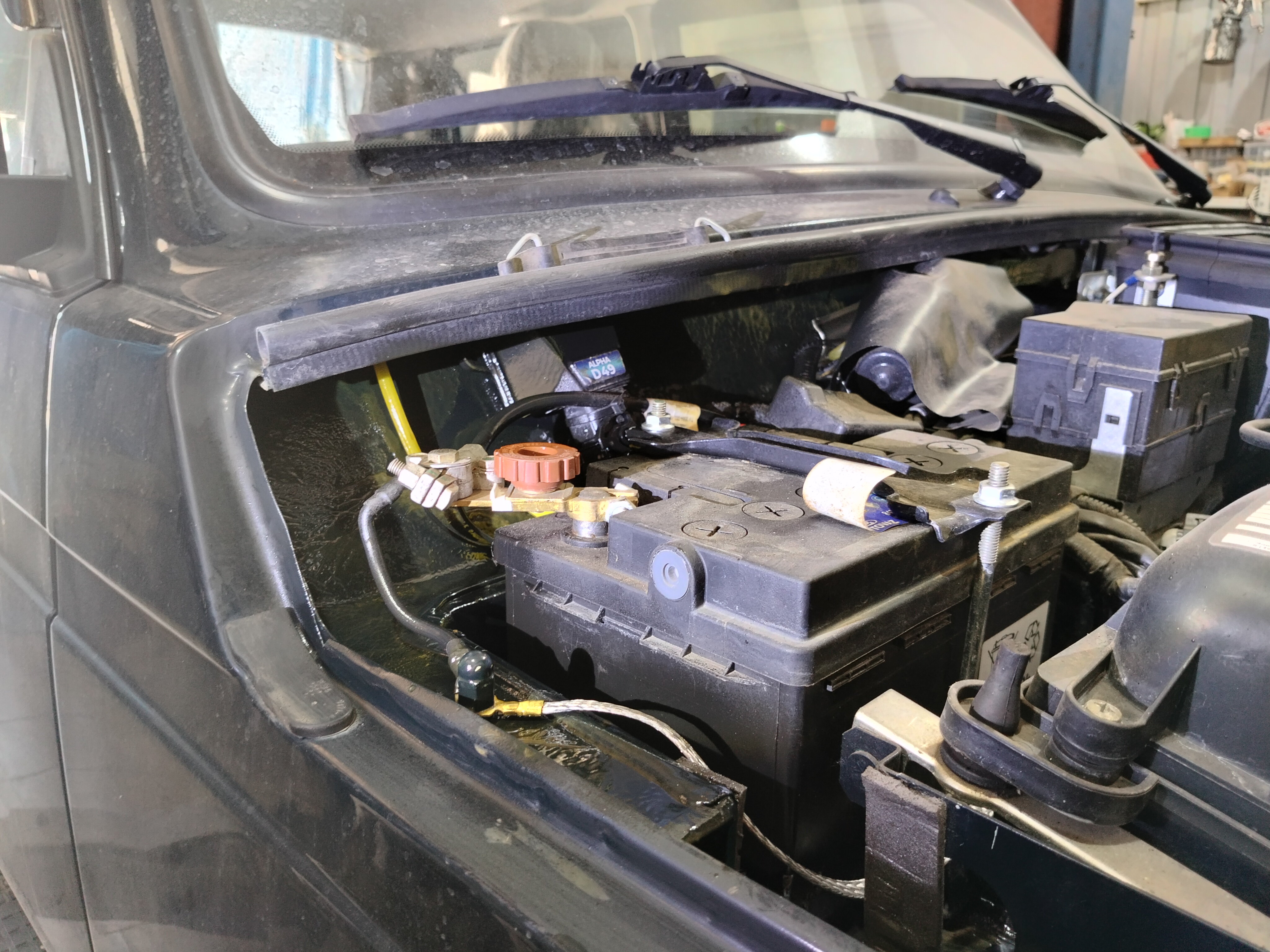 Автомобиль VAZ 4x4 Urban, этап: Обработка скрытых полостей.. Антикоррозийная обработка в Москве и МО — НеРыжий