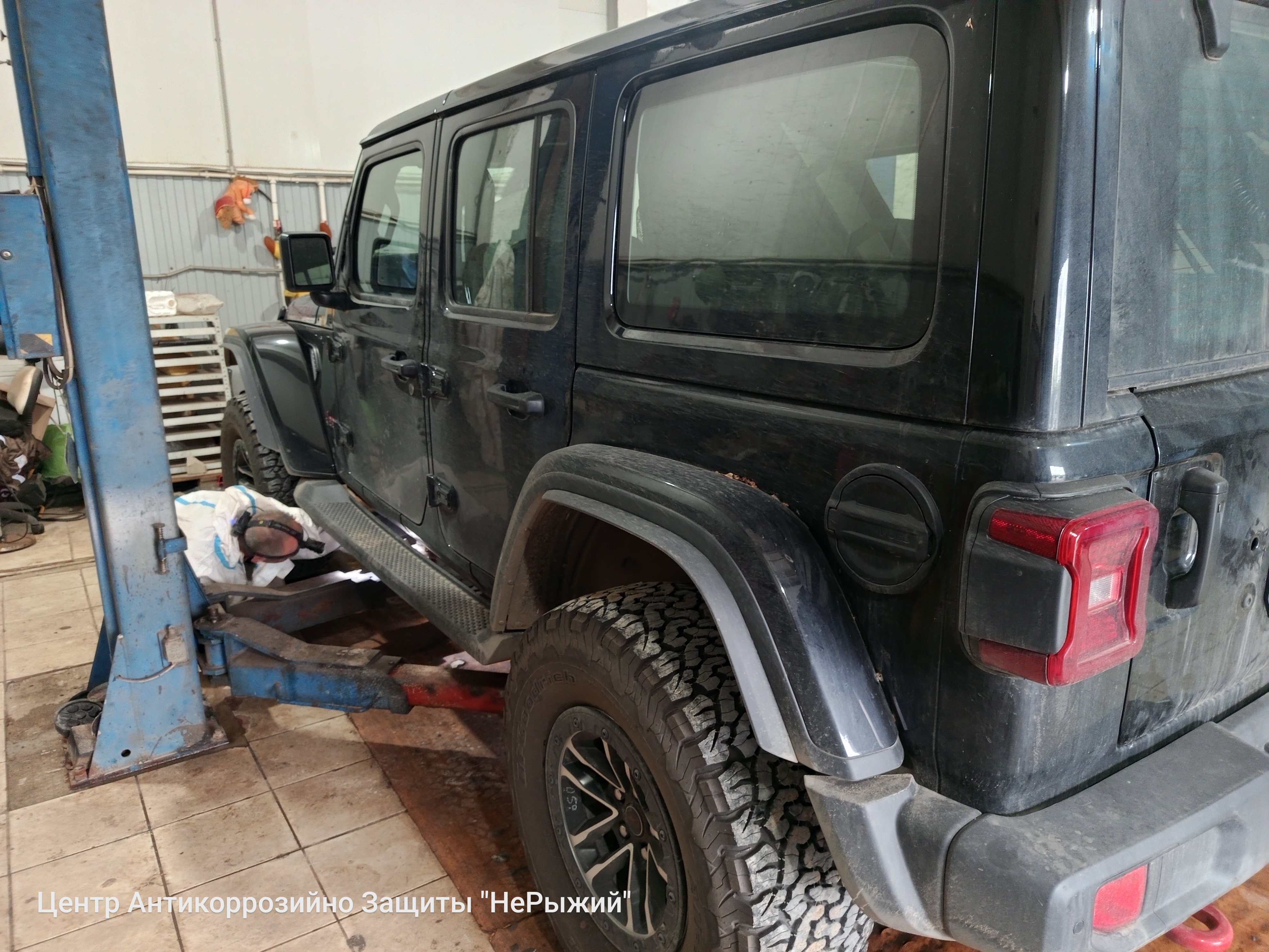Автомобиль Jeep Wrangler IV (JL), этап: Приемка автомобиля. Антикоррозийная обработка в Москве и МО — НеРыжий