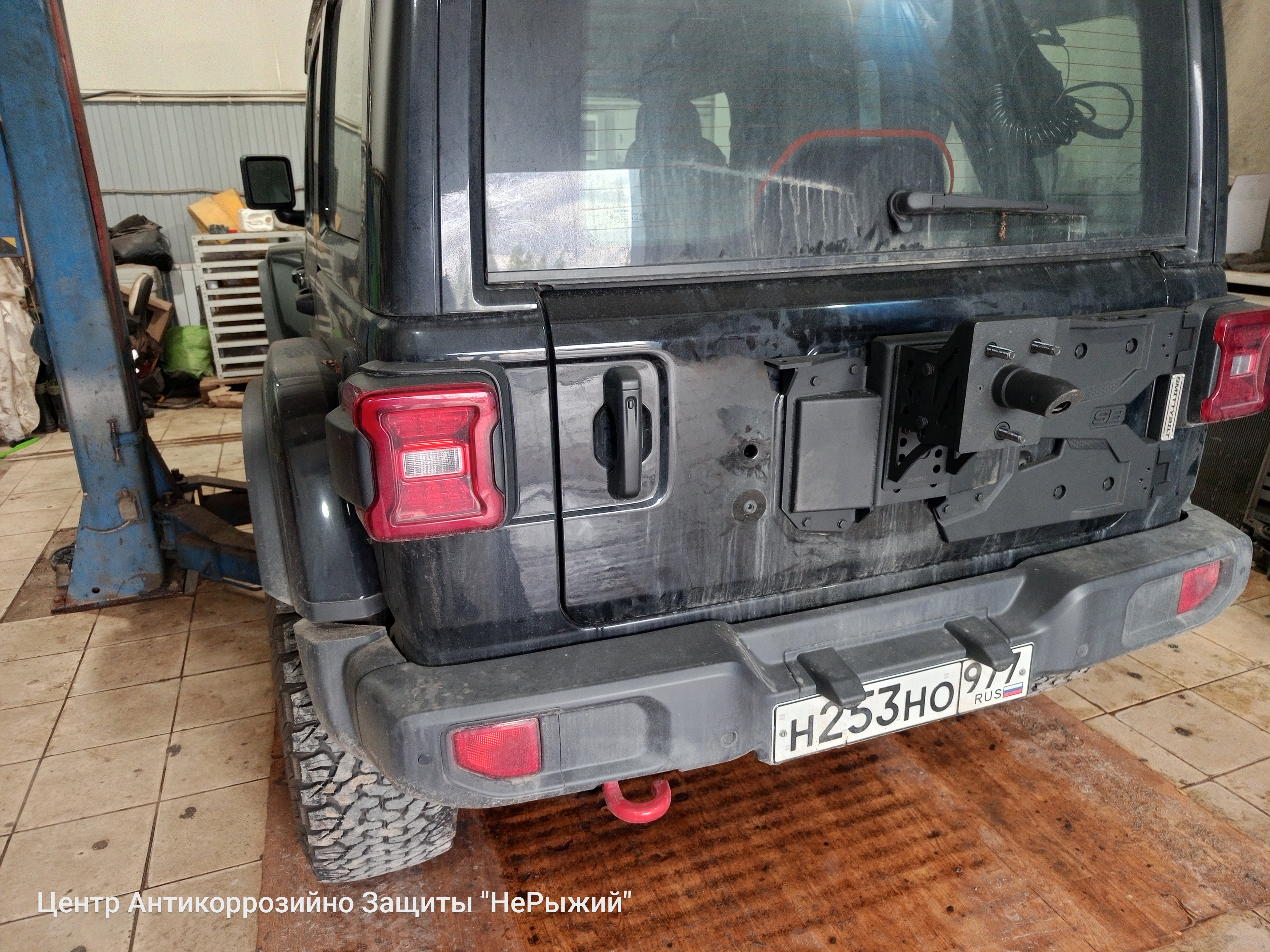 Автомобиль Jeep Wrangler IV (JL), этап: Приемка автомобиля. Антикоррозийная обработка в Москве и МО — НеРыжий