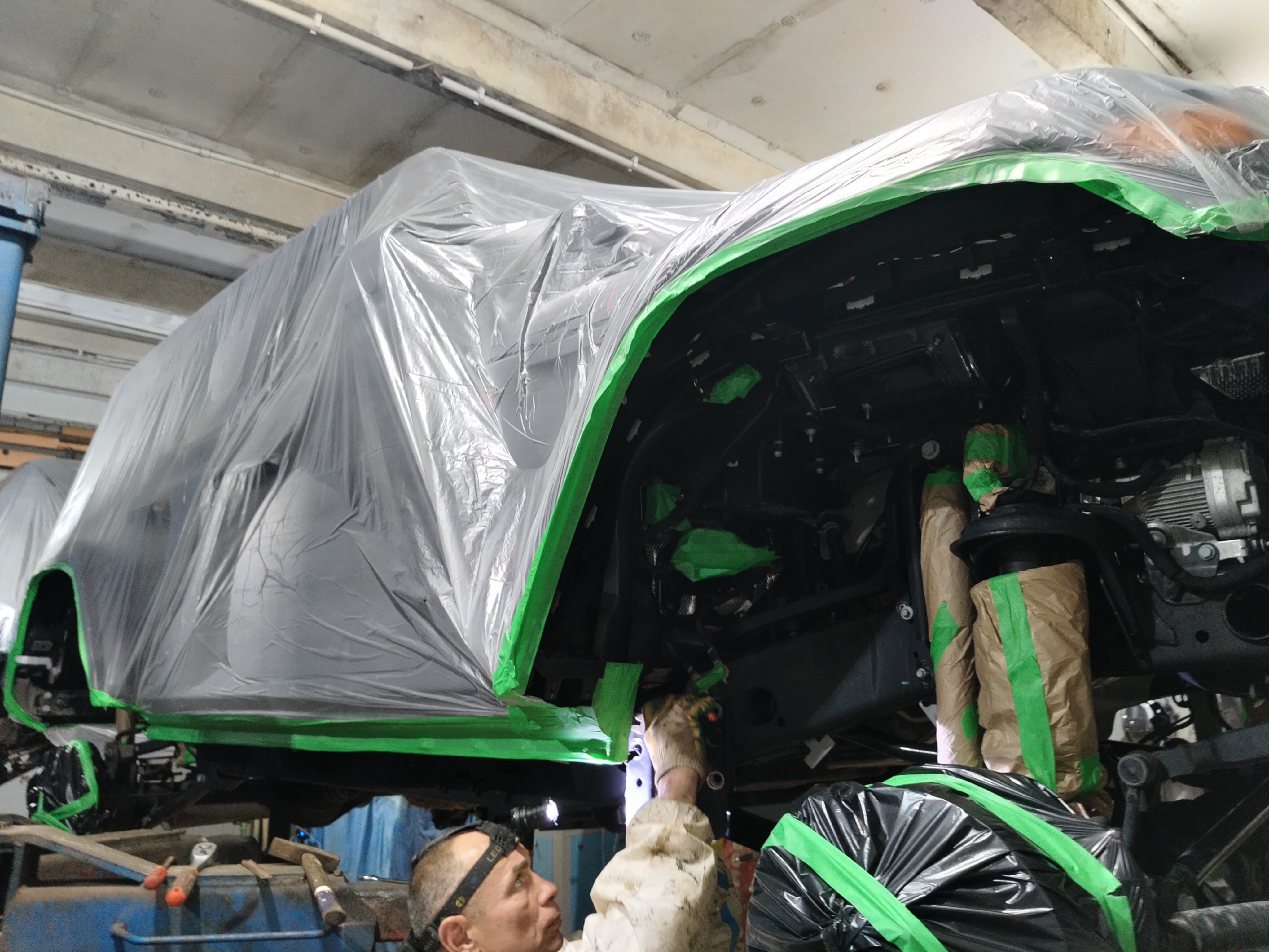 Автомобиль Jeep Wrangler IV (JL), этап: Оклейка авто. Антикоррозийная обработка в Москве и МО — НеРыжий