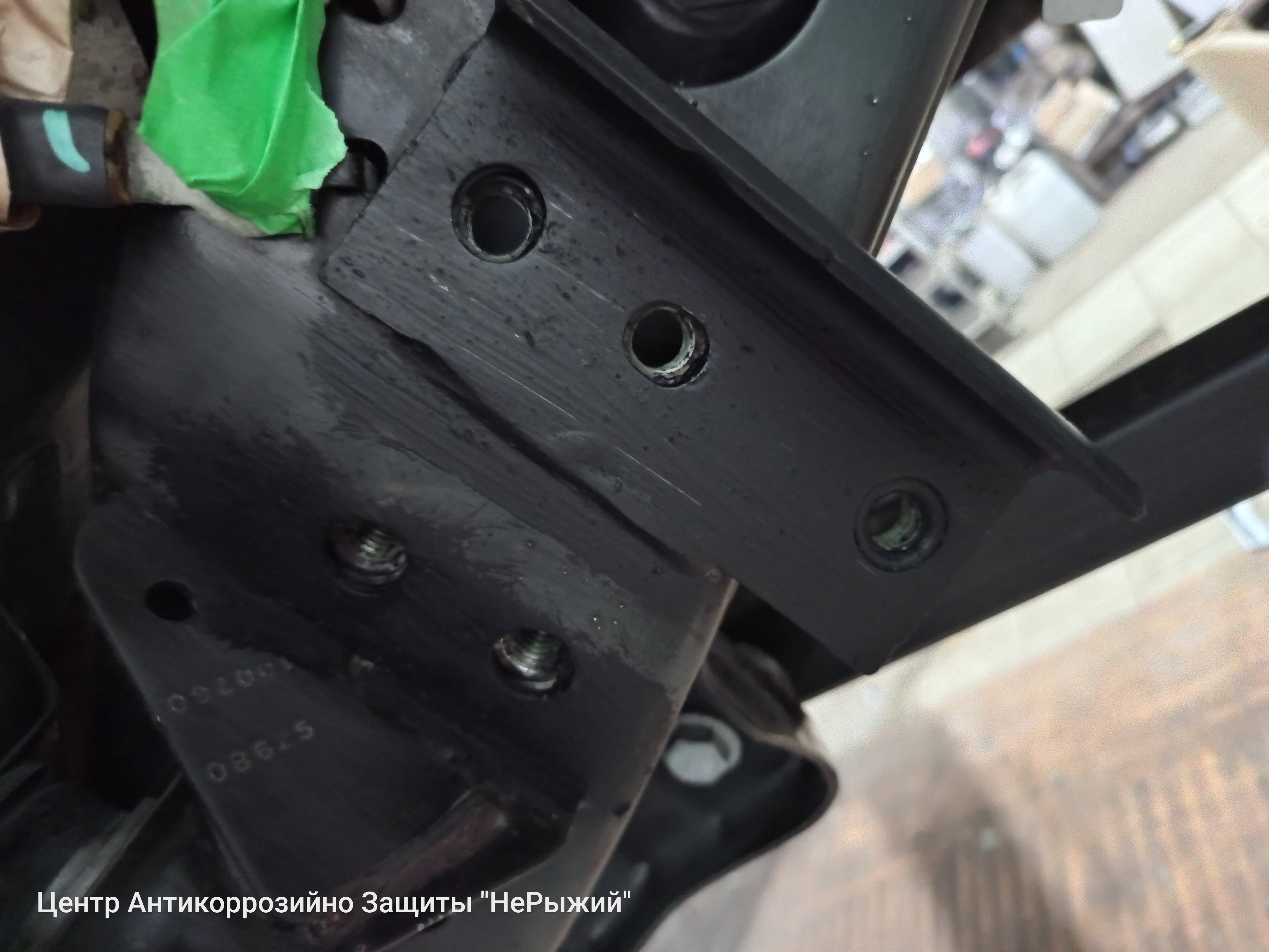 Автомобиль Jeep Wrangler IV (JL), этап: Распыляемый герметик. Антикоррозийная обработка в Москве и МО — НеРыжий