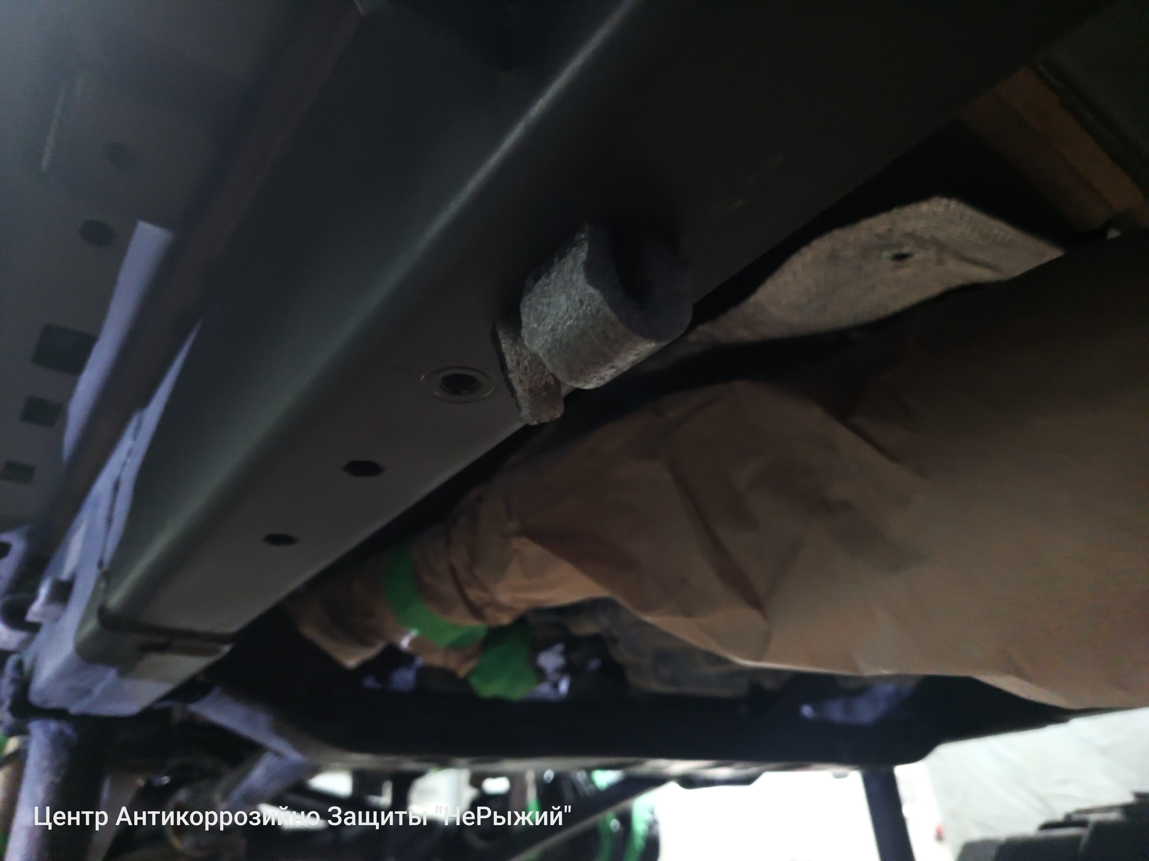 Автомобиль Jeep Wrangler IV (JL), этап: Распыляемый герметик. Антикоррозийная обработка в Москве и МО — НеРыжий