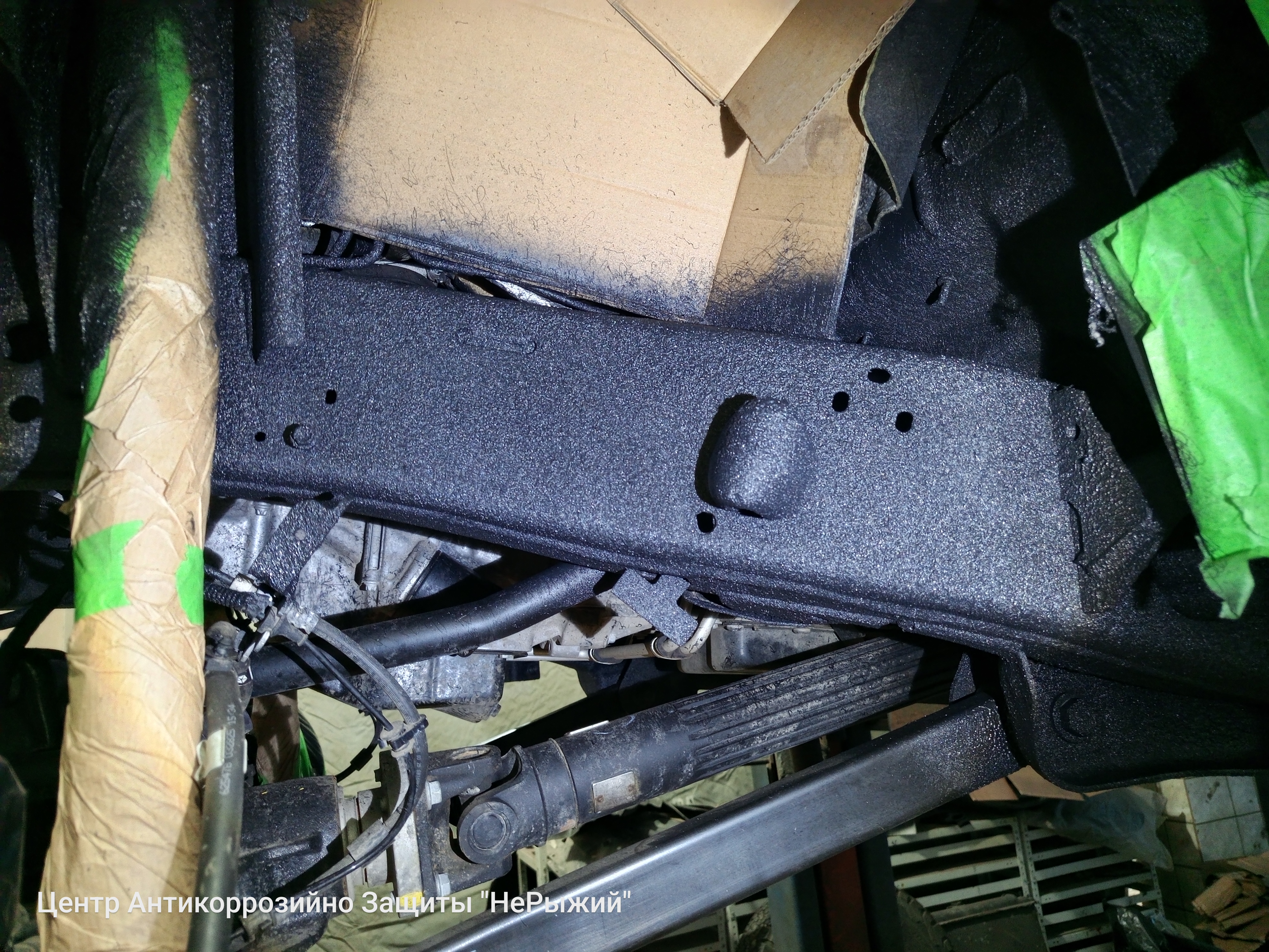 Автомобиль Jeep Wrangler IV (JL), этап: Распыляемый герметик. Антикоррозийная обработка в Москве и МО — НеРыжий