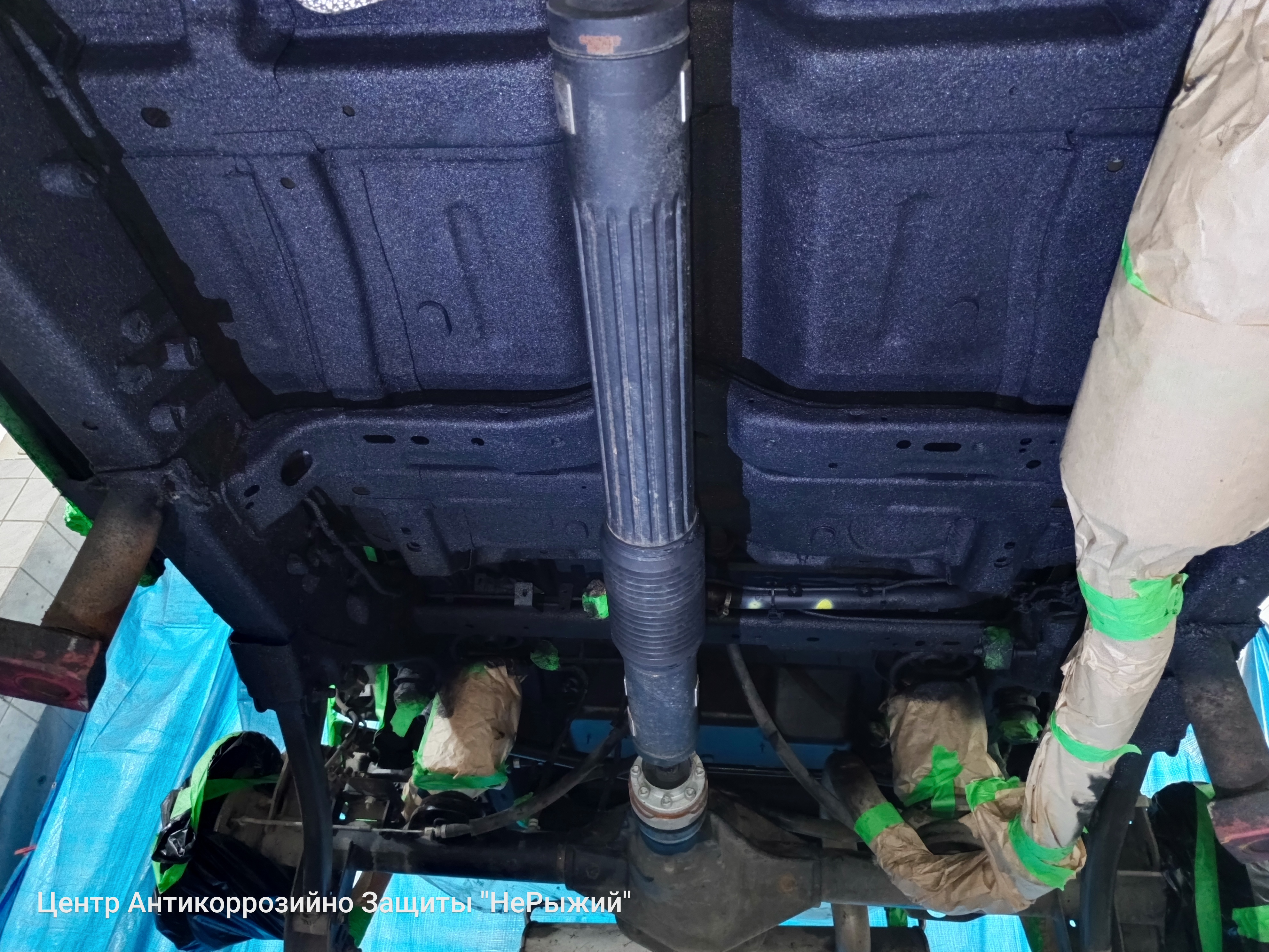 Автомобиль Jeep Wrangler IV (JL), этап: Распыляемый герметик. Антикоррозийная обработка в Москве и МО — НеРыжий