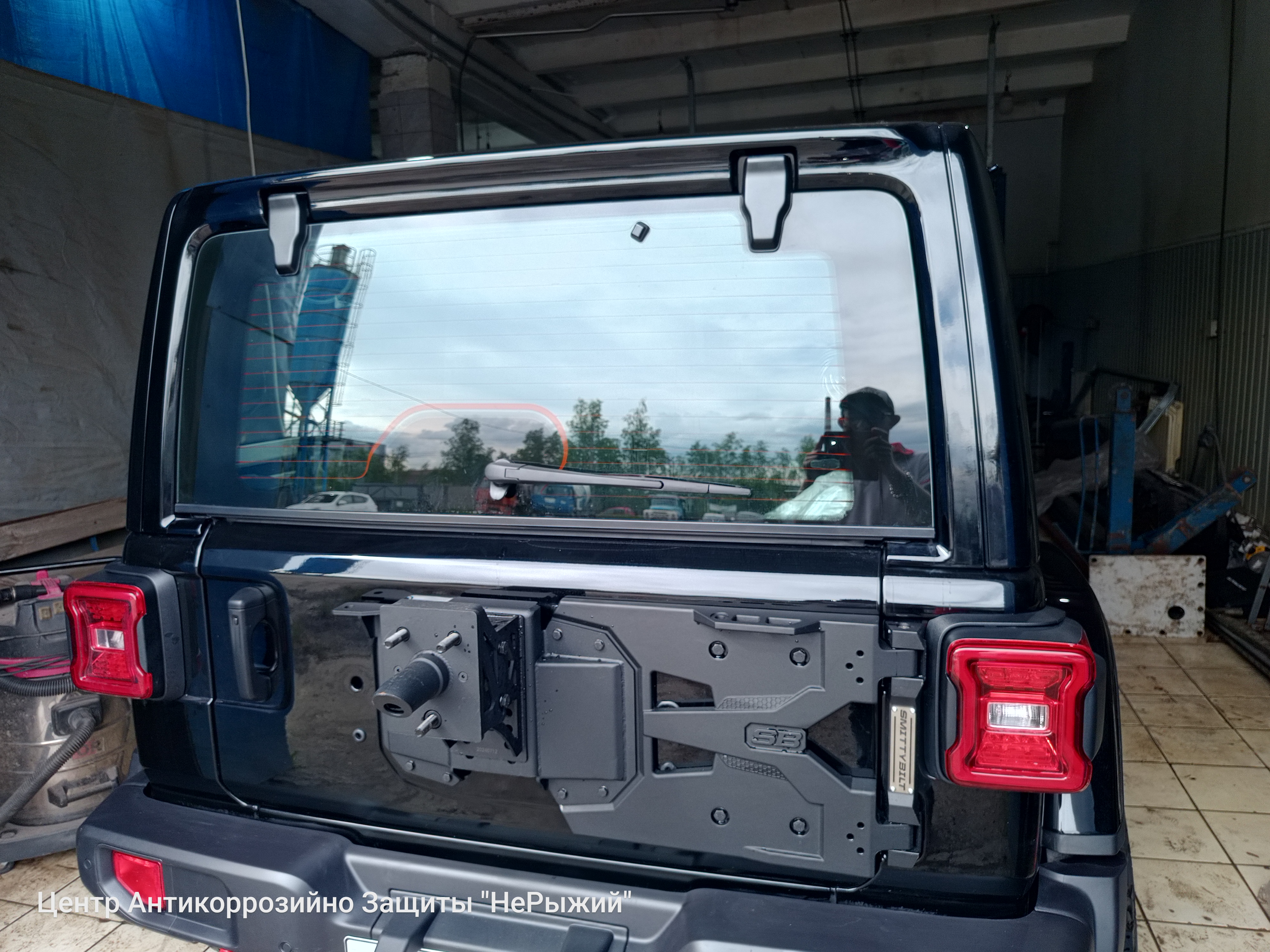 Автомобиль Jeep Wrangler IV (JL), этап: Техническая мойка кузова. Антикоррозийная обработка в Москве и МО — НеРыжий