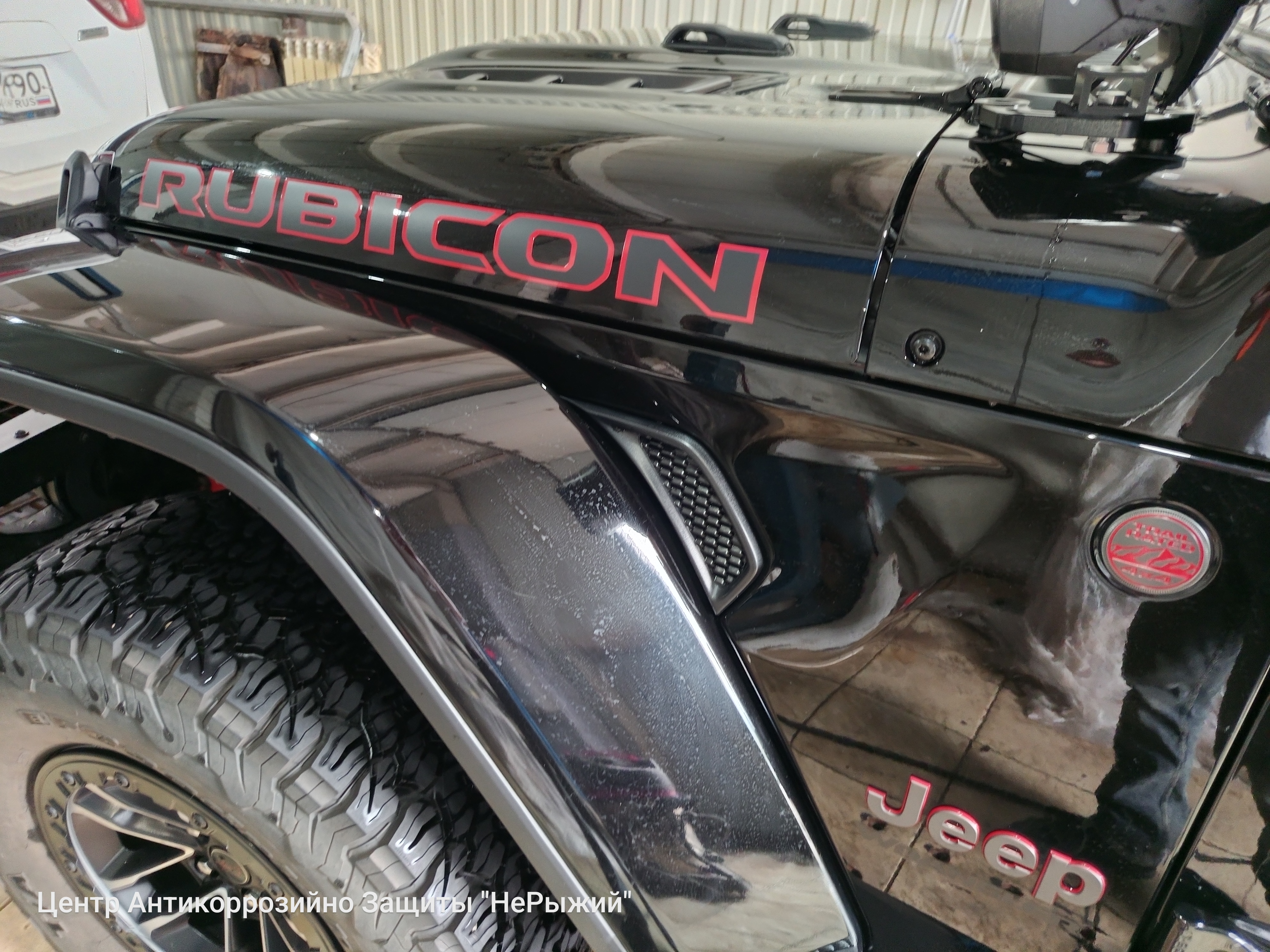 Автомобиль Jeep Wrangler IV (JL), этап: Техническая мойка кузова. Антикоррозийная обработка в Москве и МО — НеРыжий