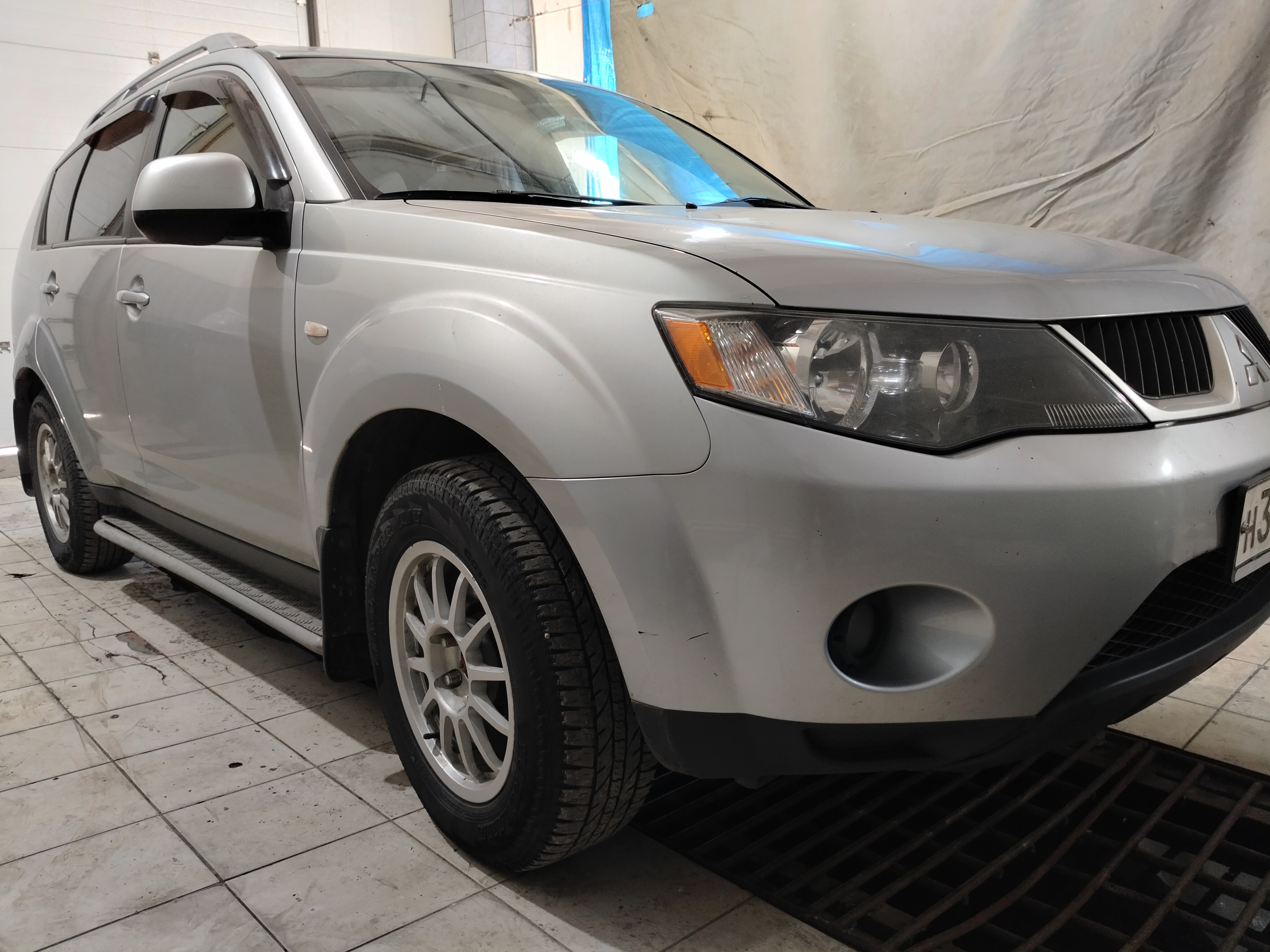 Автомобиль Mitsubishi Outlander XL, этап: Приемка автомобиля. Антикоррозийная обработка в Москве и МО — НеРыжий