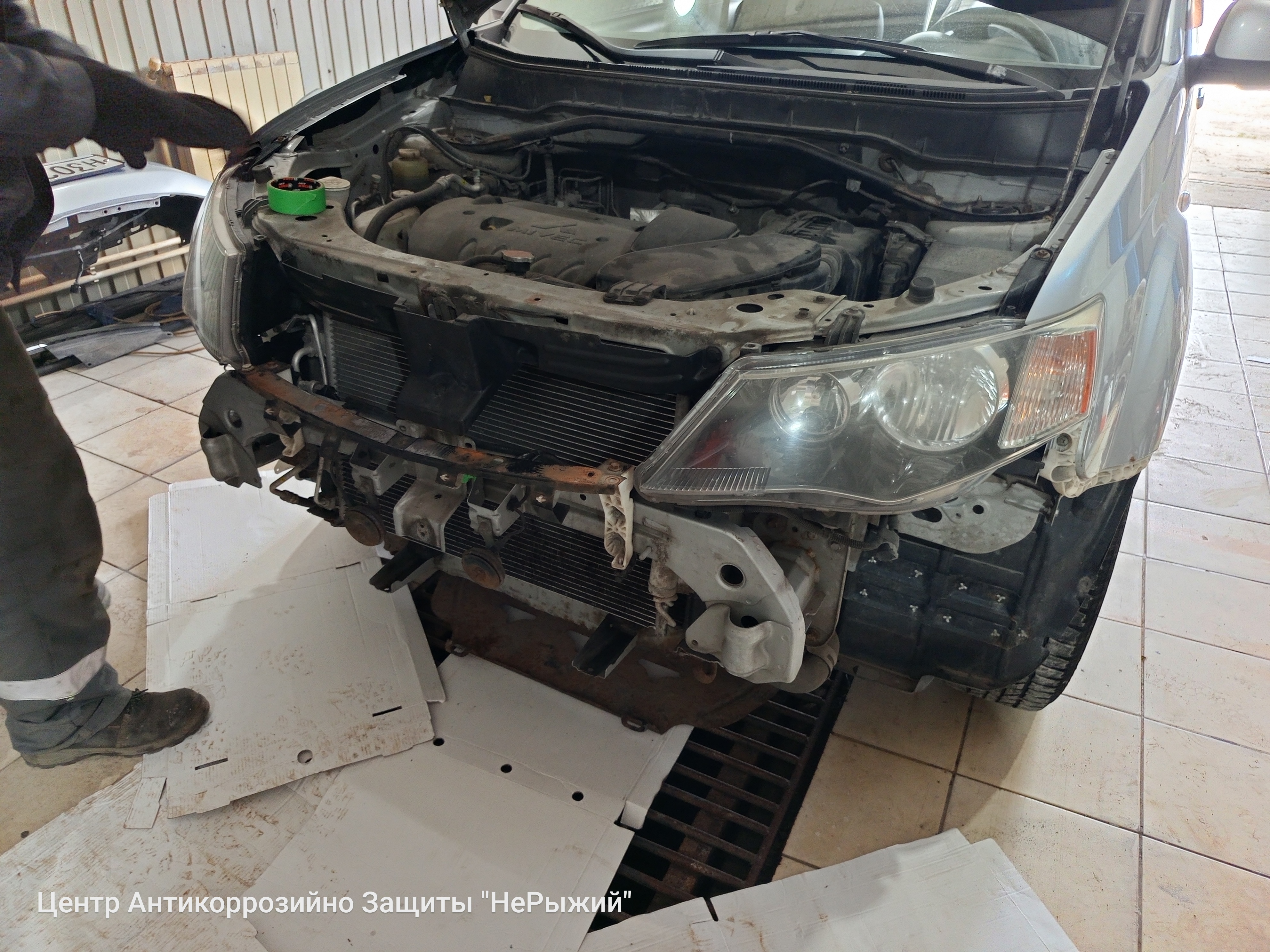 Автомобиль Mitsubishi Outlander XL, этап: Разбор автомобиля. Антикоррозийная обработка в Москве и МО — НеРыжий