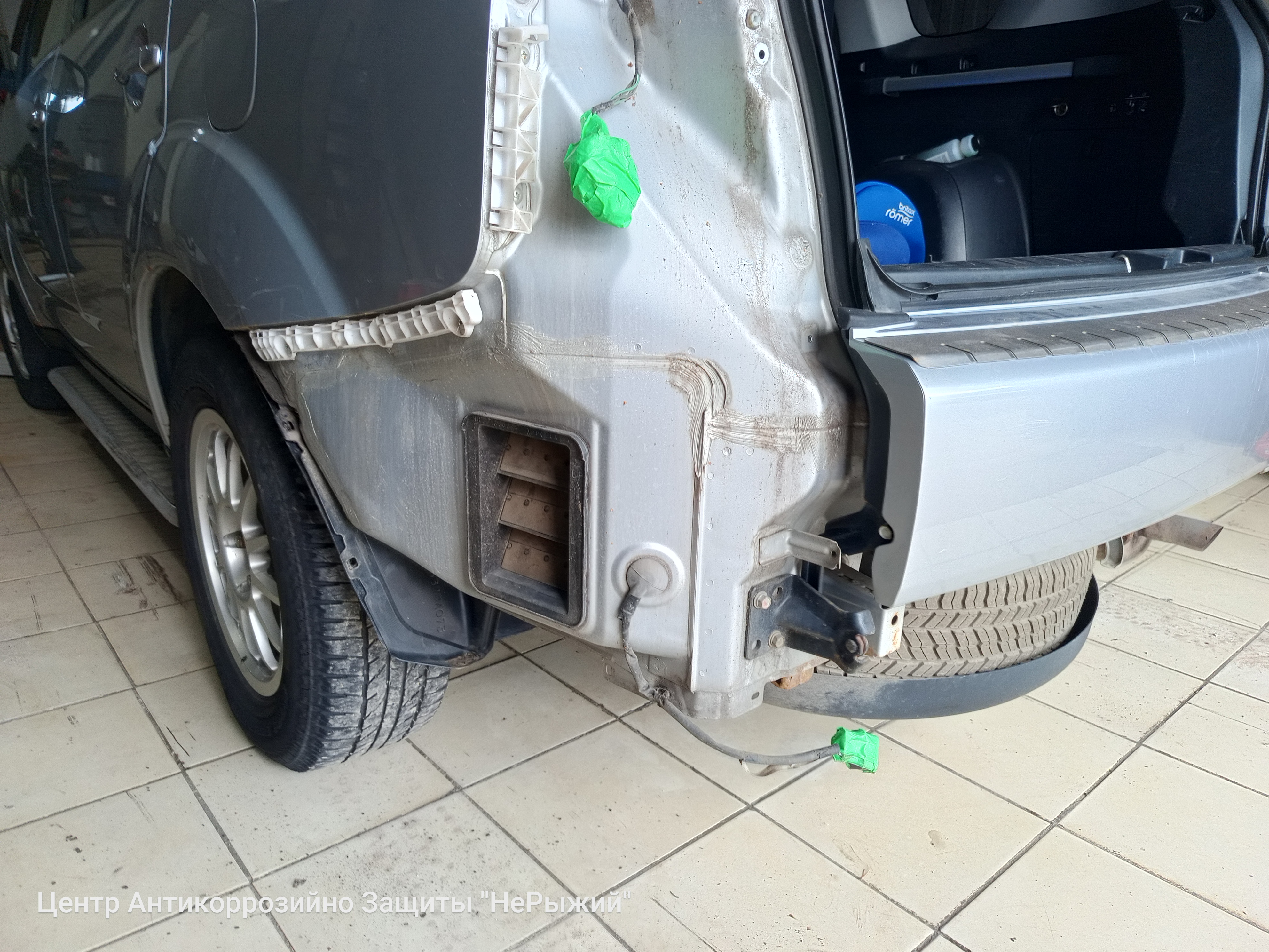Автомобиль Mitsubishi Outlander XL, этап: Разбор автомобиля. Антикоррозийная обработка в Москве и МО — НеРыжий