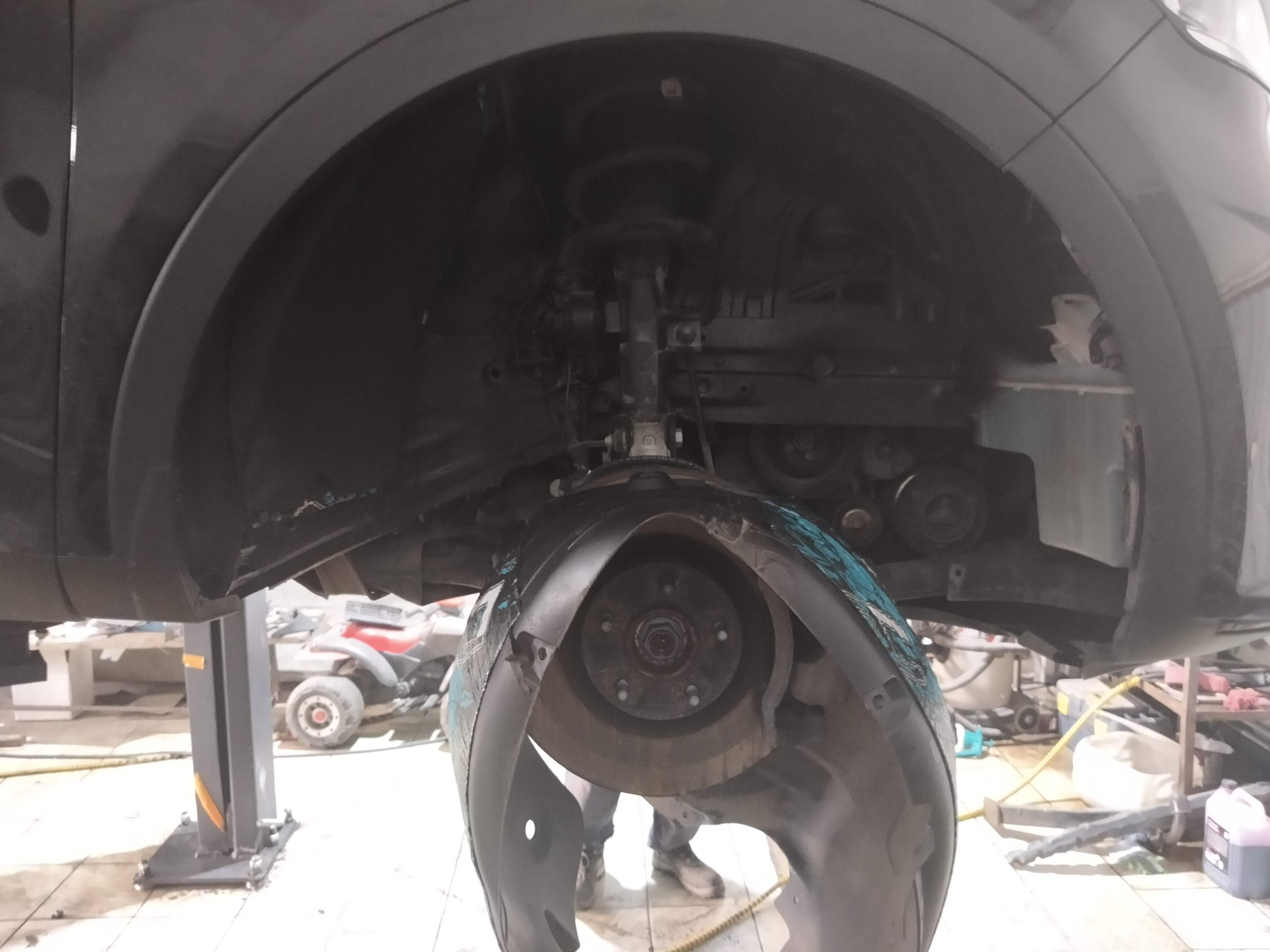 Автомобиль Kia Sorento IV (MQ4), этап: Монтаж виброизоляции. Антикоррозийная обработка в Москве и МО — НеРыжий