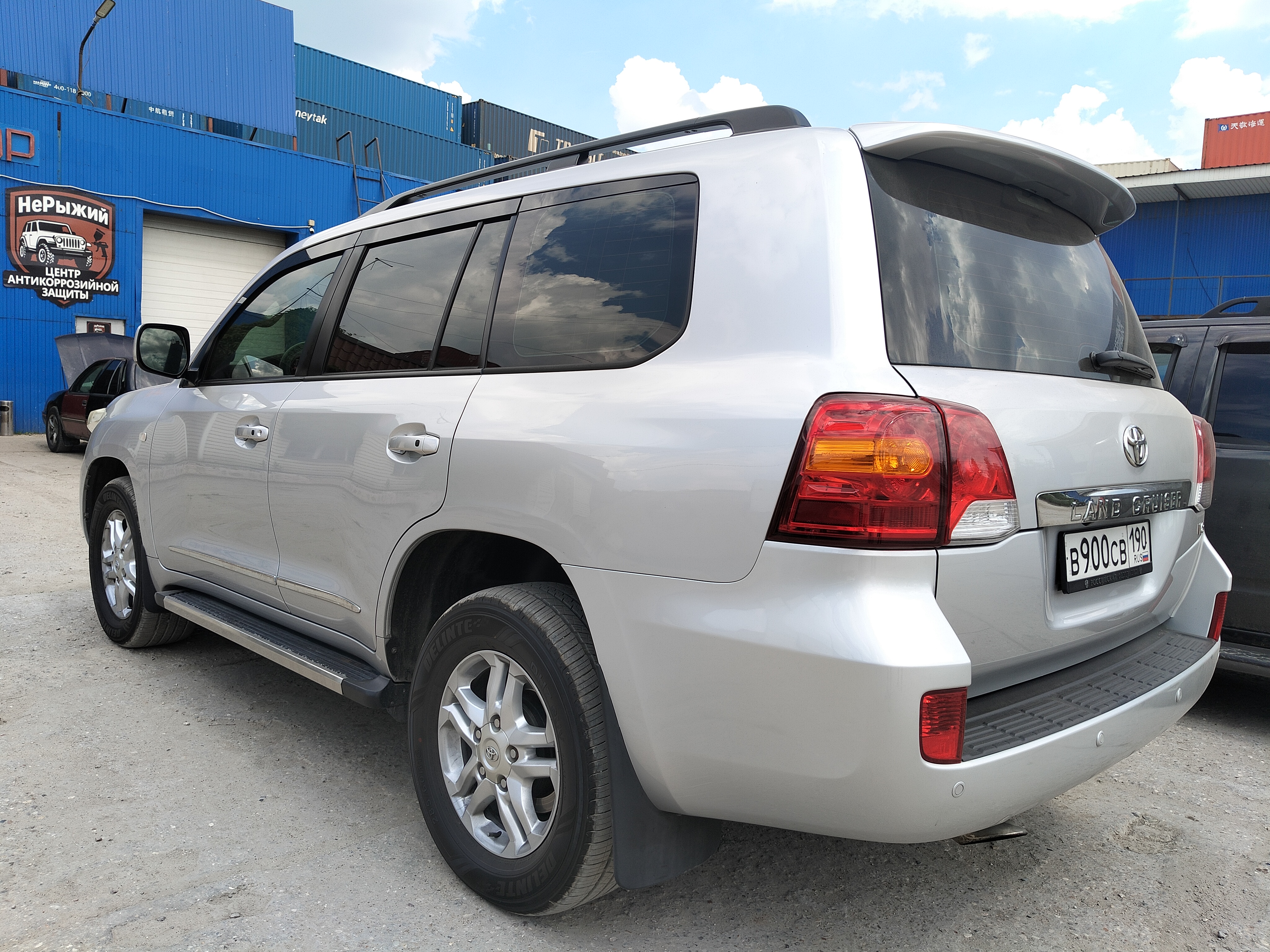 Автомобиль Toyota Land Cruiser 200, этап: Приемка автомобиля. Антикоррозийная обработка в Москве и МО — НеРыжий