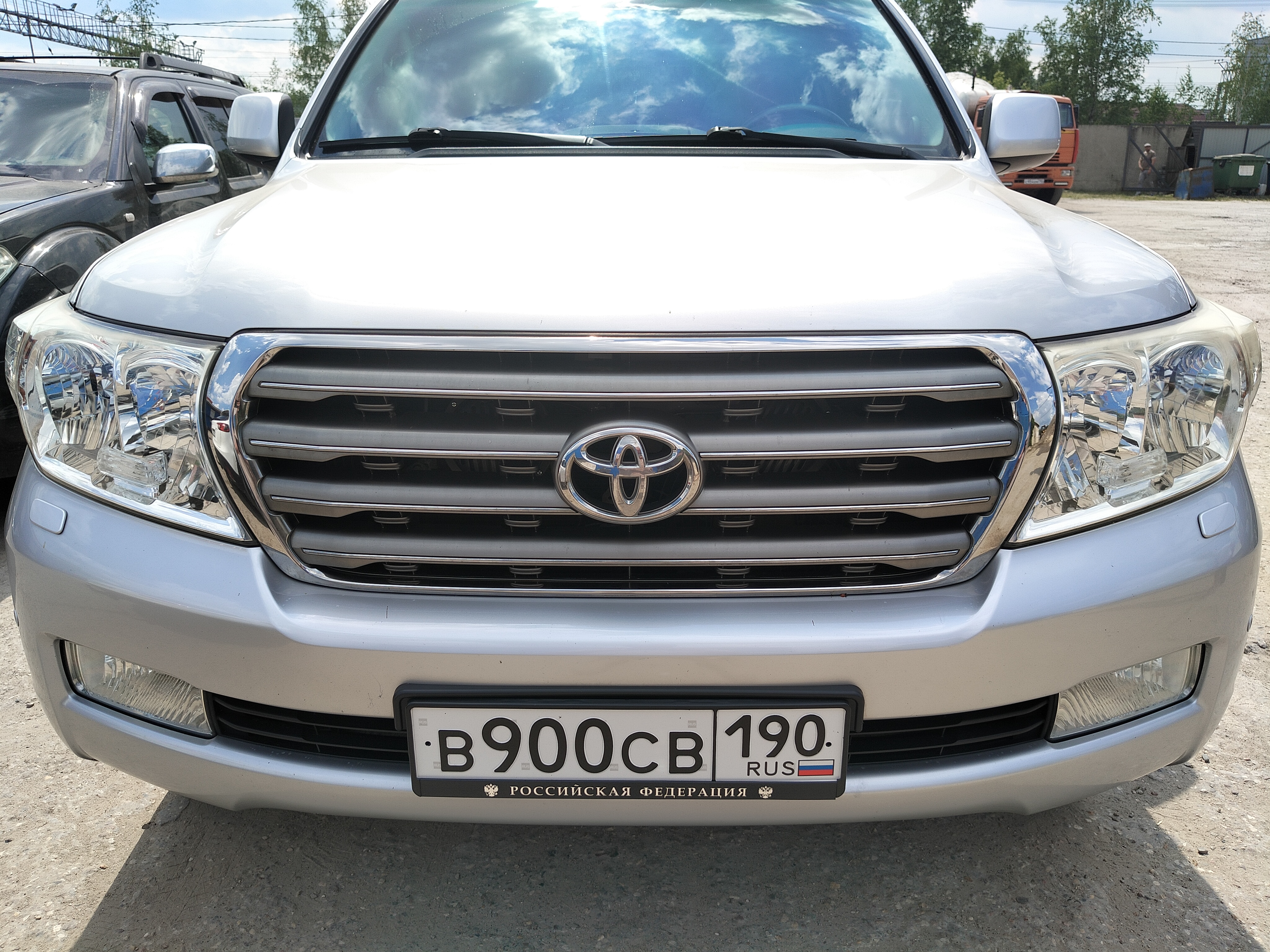 Автомобиль Toyota Land Cruiser 200, этап: Приемка автомобиля. Антикоррозийная обработка в Москве и МО — НеРыжий