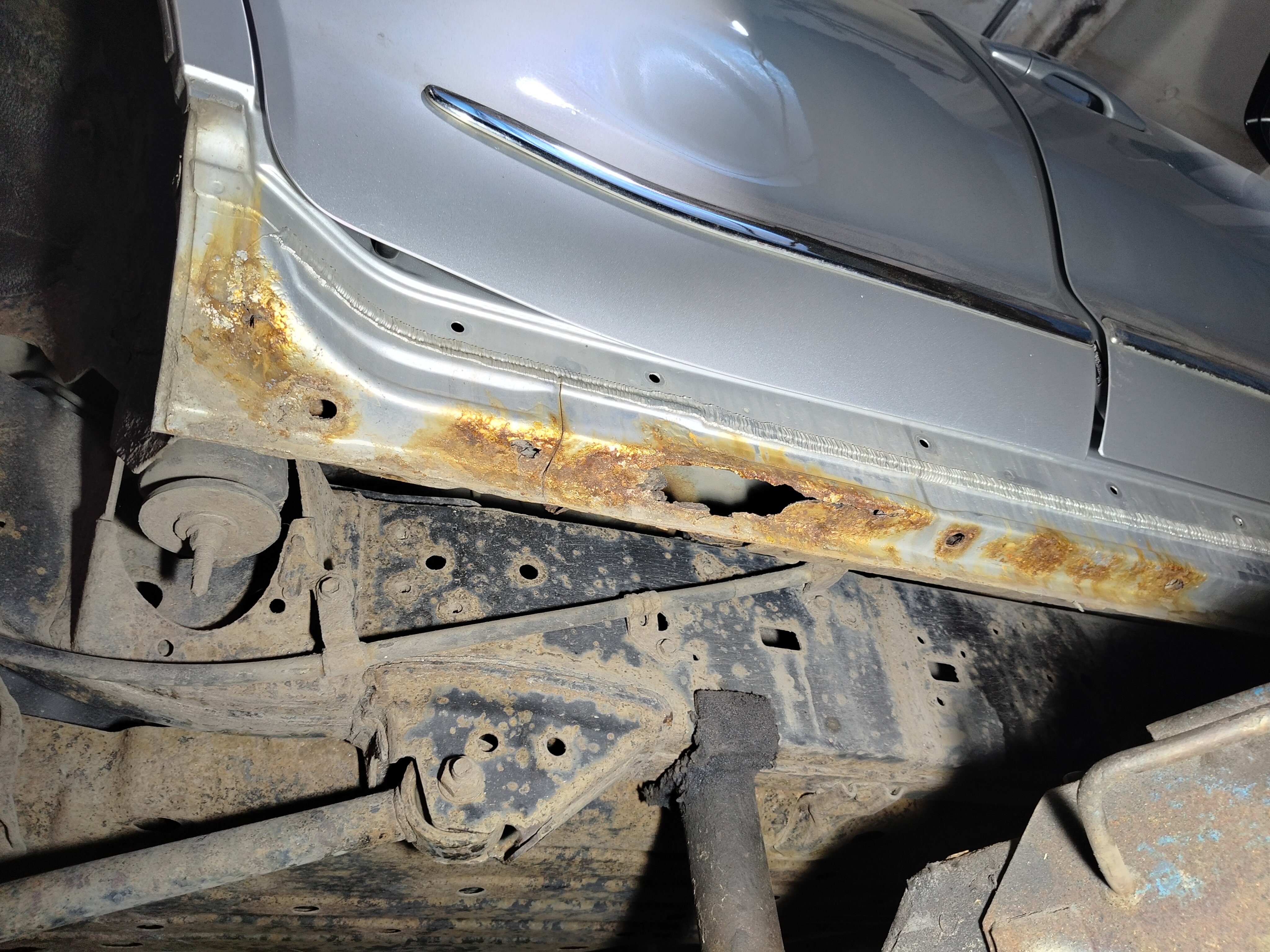 Автомобиль Toyota Land Cruiser 200, этап: Разбор автомобиля. Антикоррозийная обработка в Москве и МО — НеРыжий