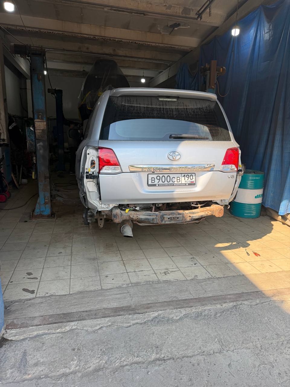 Автомобиль Toyota Land Cruiser 200, этап: Разбор автомобиля. Антикоррозийная обработка в Москве и МО — НеРыжий