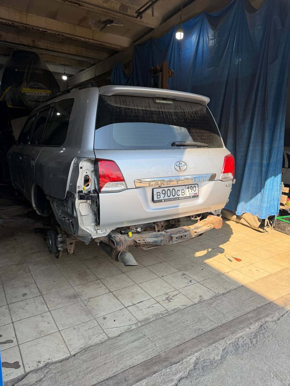 Автомобиль Toyota Land Cruiser 200, этап: Разбор автомобиля. Антикоррозийная обработка в Москве и МО — НеРыжий
