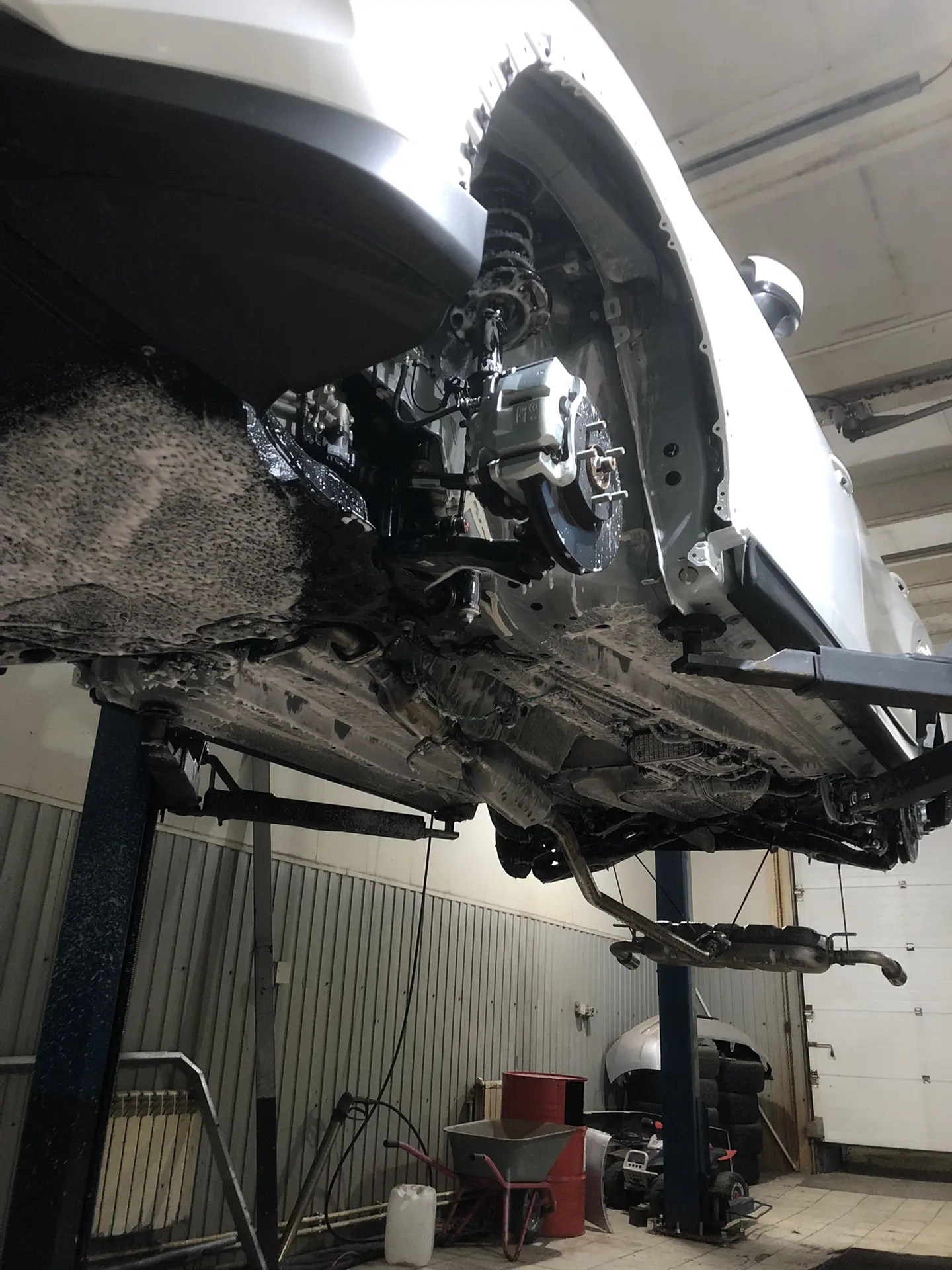 Автомобиль Mazda CX-5 II, этап: Мойка днища для новых авто до 500км. Антикоррозийная обработка в Москве и МО — НеРыжий