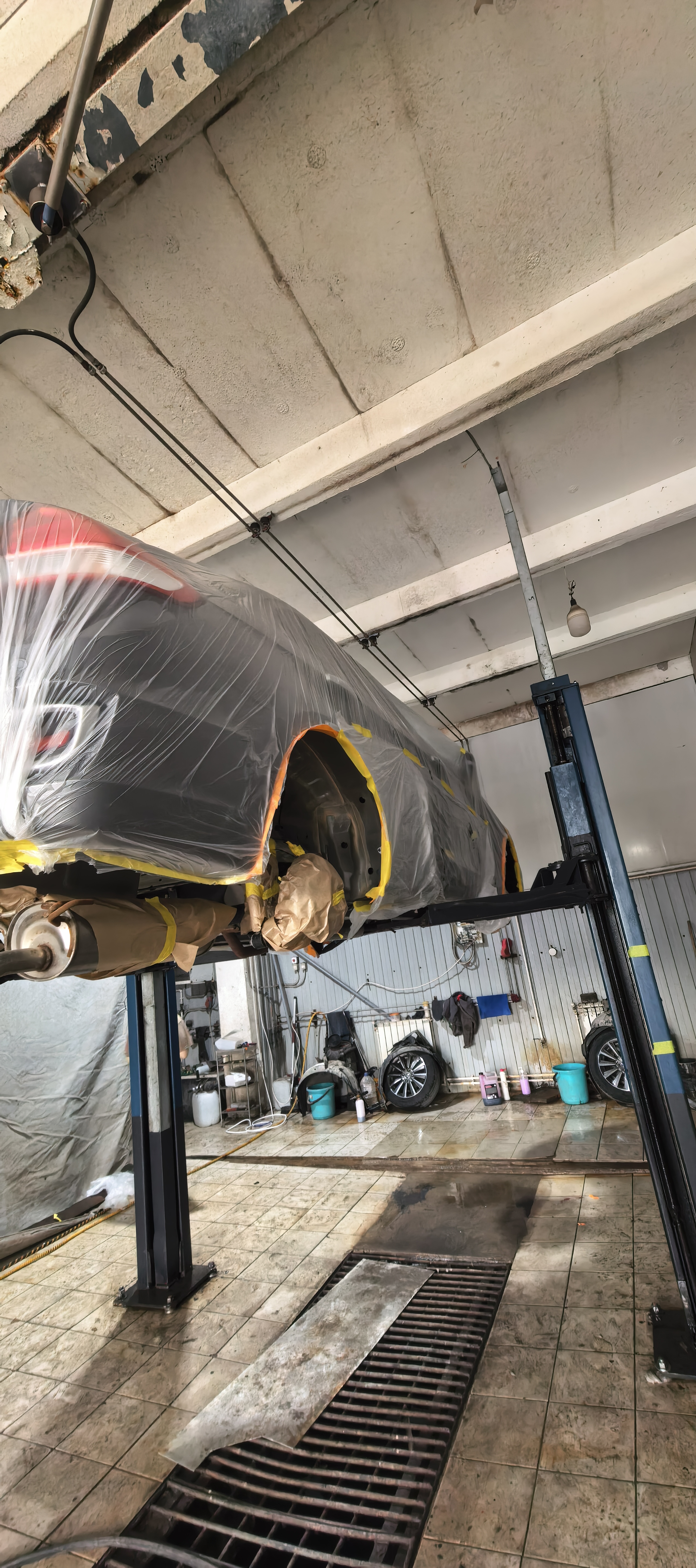 Автомобиль Toyota BZ4X, этап: Оклейка авто. Антикоррозийная обработка в Москве и МО — НеРыжий