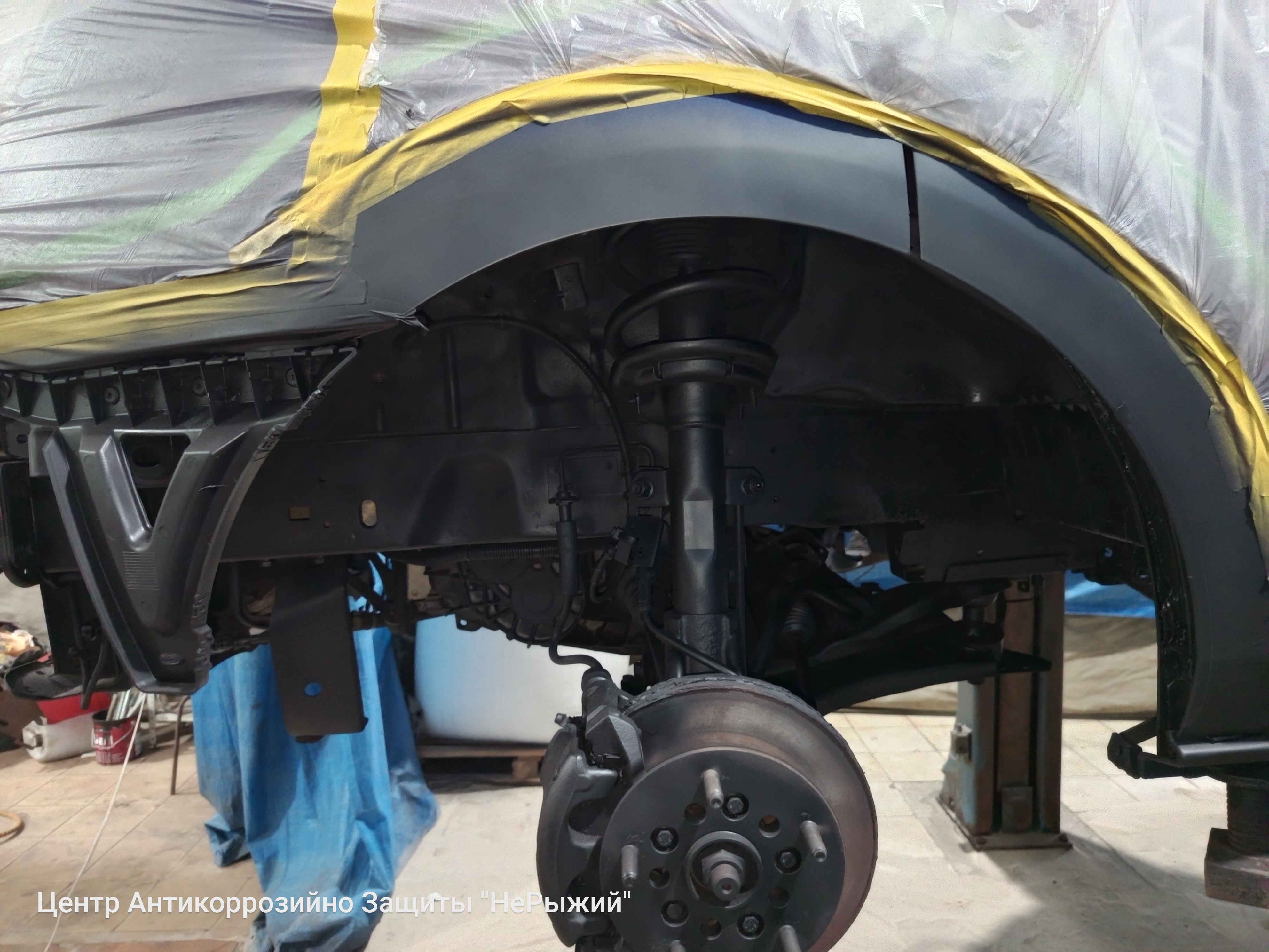 Автомобиль Ford Transit IV, этап: Грунтование очищенных поверхностей. Антикоррозийная обработка в Москве и МО — НеРыжий